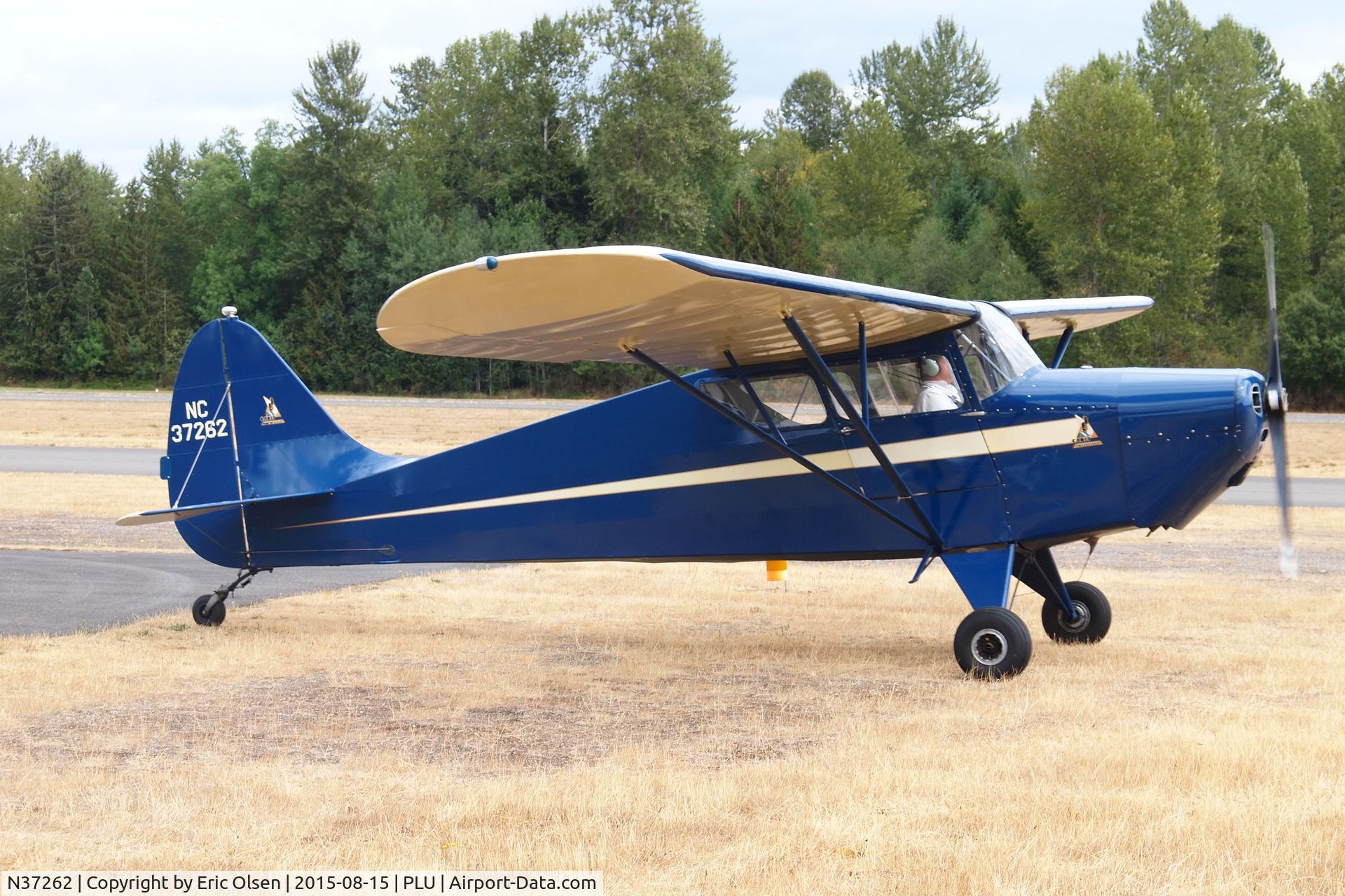 N37262, 1941 Interstate S-1A Cadet C/N 105, 1941 Interstate taxing in for Cubs and Classics