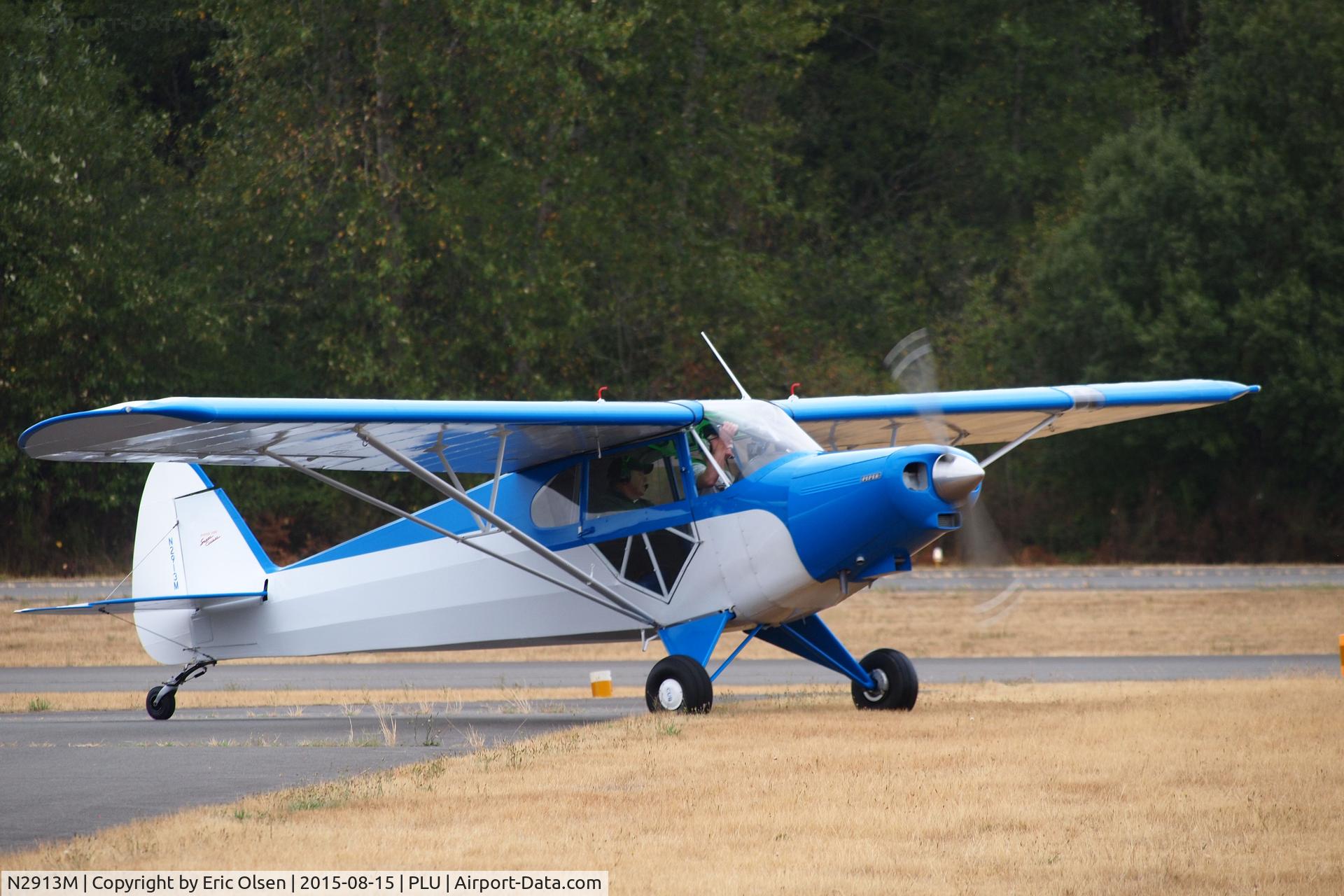 N2913M, 1946 Piper PA-12 Super Cruiser C/N 12-1444, 1946 Piper taxing in for Cubs and Classics