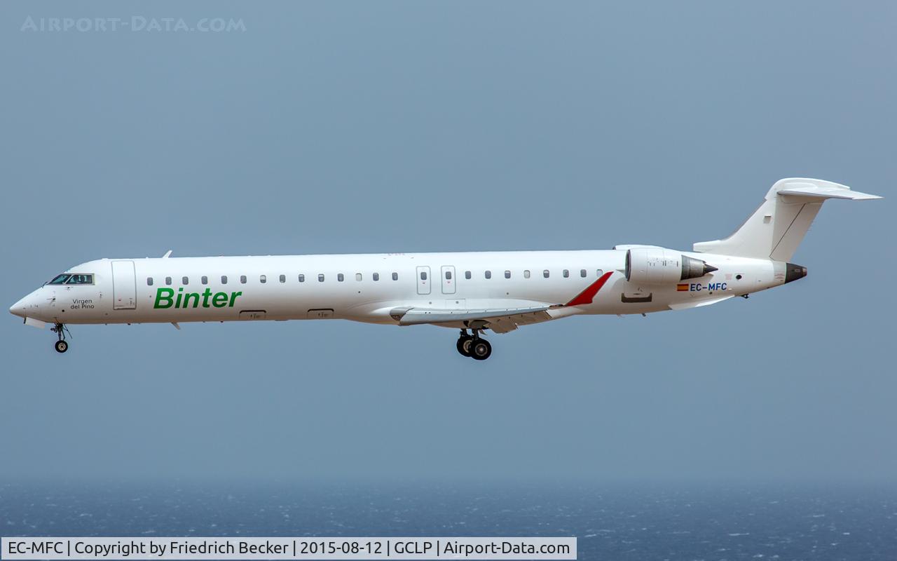 EC-MFC, 2006 Canadair CRJ-900ER (CL-600-2D24) C/N 15065, on final RW03