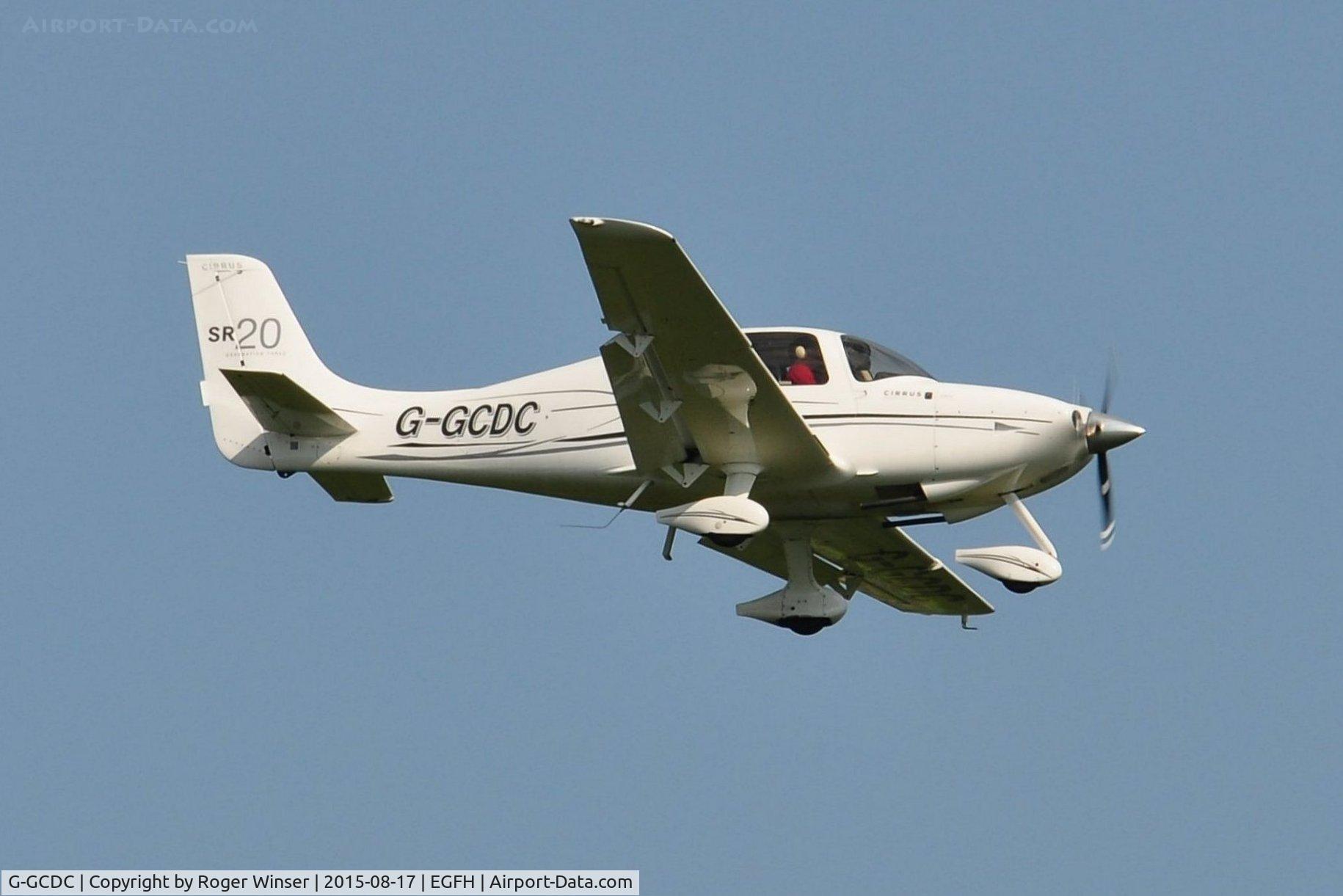 G-GCDC, 2008 Cirrus SR20 G3 C/N 2008, Resident SR20 finals Runway 22. Previously registered N553PG.
