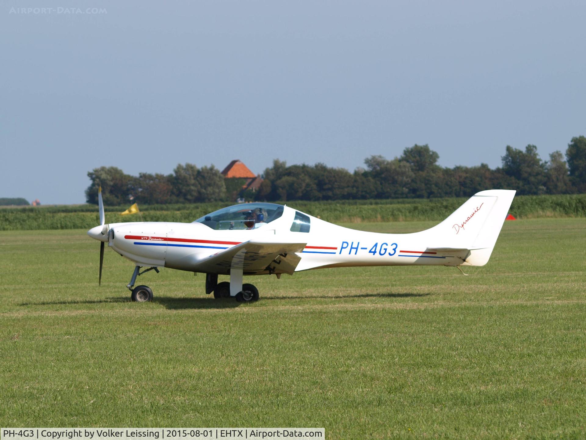 PH-4G3, 2010 Aerospool WT-9 Dynamic C/N DY371/2010, taxi to rwy after airshow