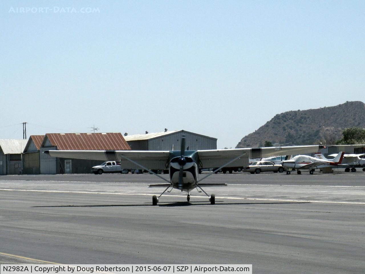N2982A, 1953 Cessna 180 C/N 30182, 1953 Cessna 180, Continental O-470-A 225 Hp, 1st year of production, taxi off the active