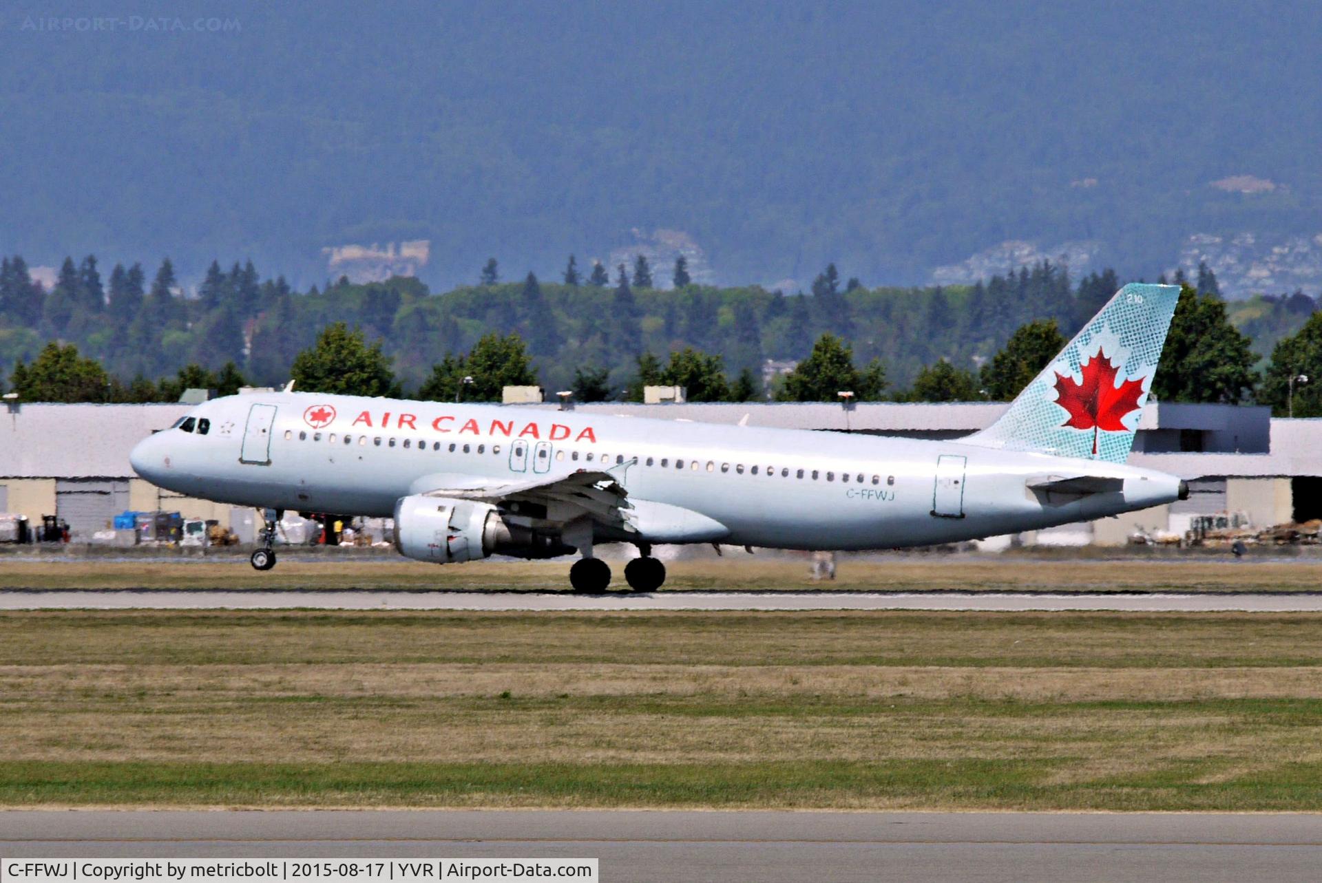 C-FFWJ, 1990 Airbus A320-211 C/N 150, Arrival at YVR