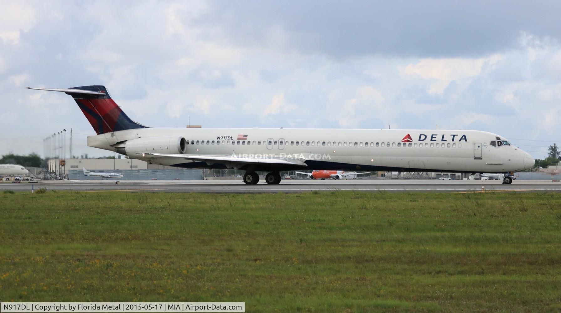 N917DL, 1988 McDonnell Douglas MD-88 C/N 49573, Delta
