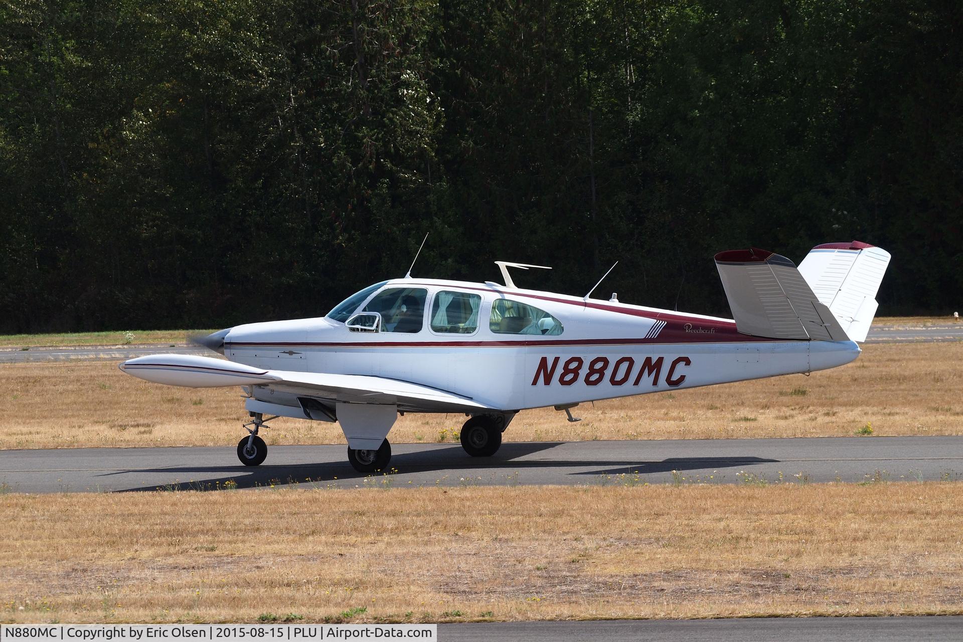 N880MC, 1961 Beech N35 Bonanza C/N D-6734, Beech N35 taxing after landing at Thun Field