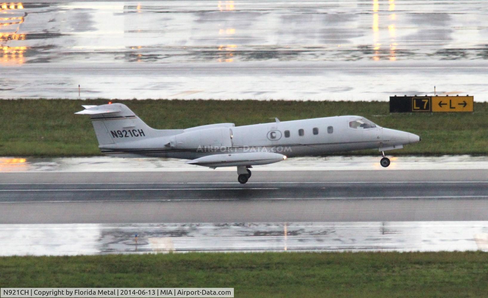 N921CH, 1979 Gates Learjet 35A C/N 228, Lear 35A