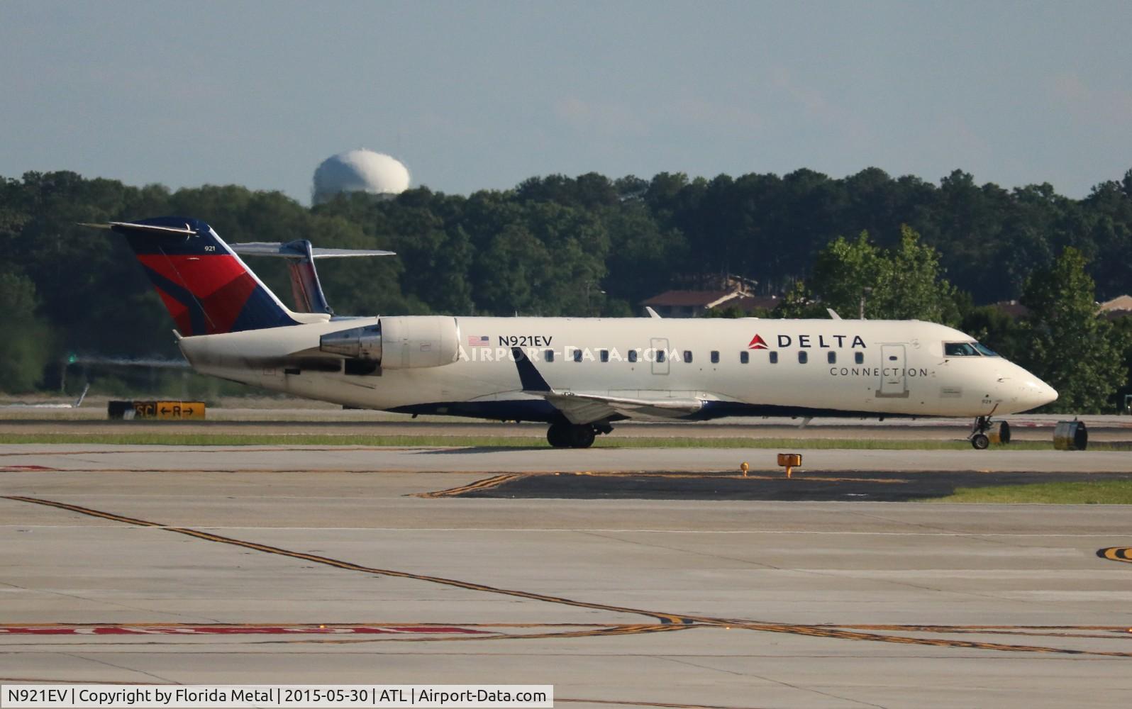 N921EV, 2003 Bombardier CRJ-200ER (CL-600-2B19) C/N 7819, Delta Connection CRJ-200