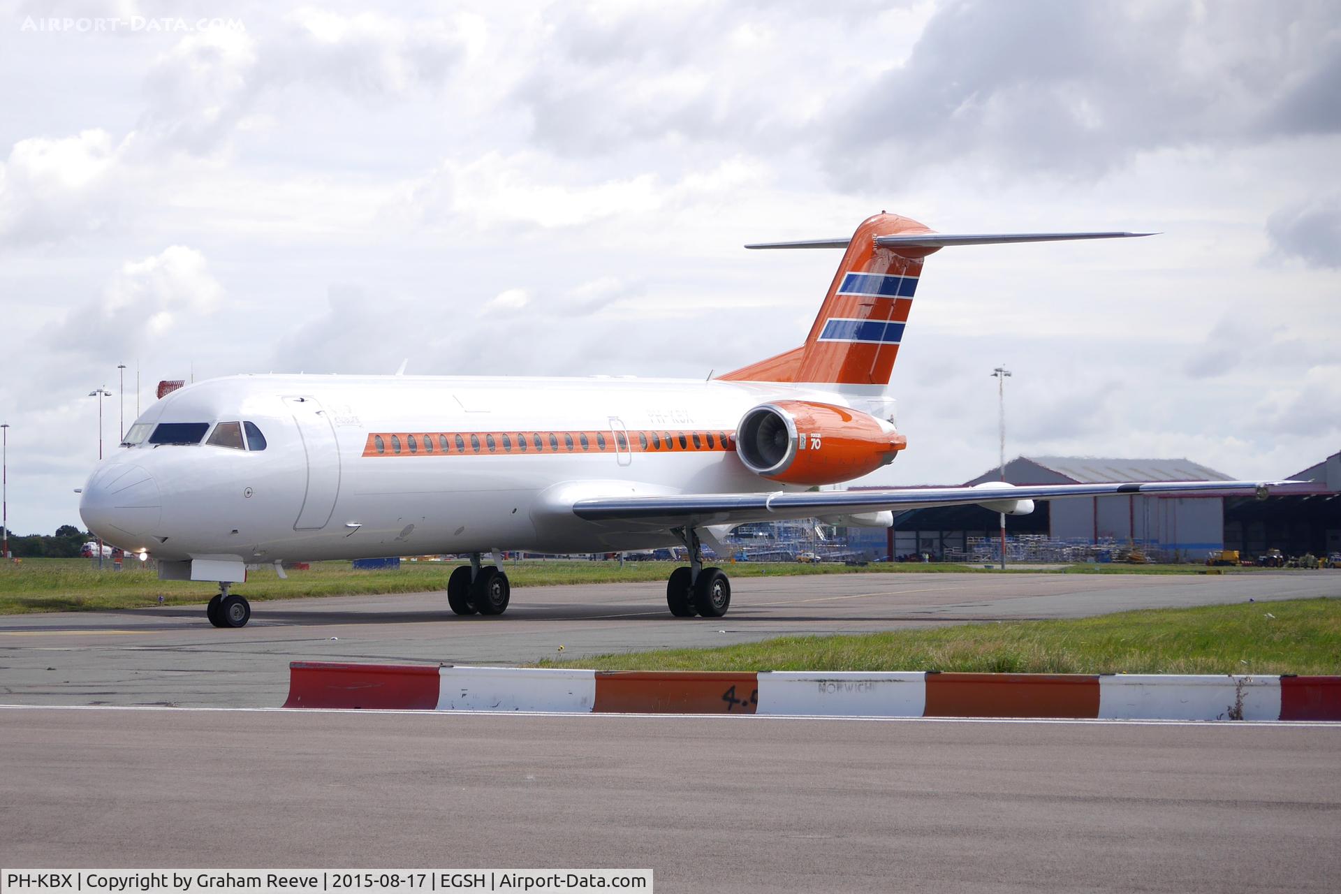 PH-KBX, 1996 Fokker 70 (F-28-0070) C/N 11547, Departing from Norwich.