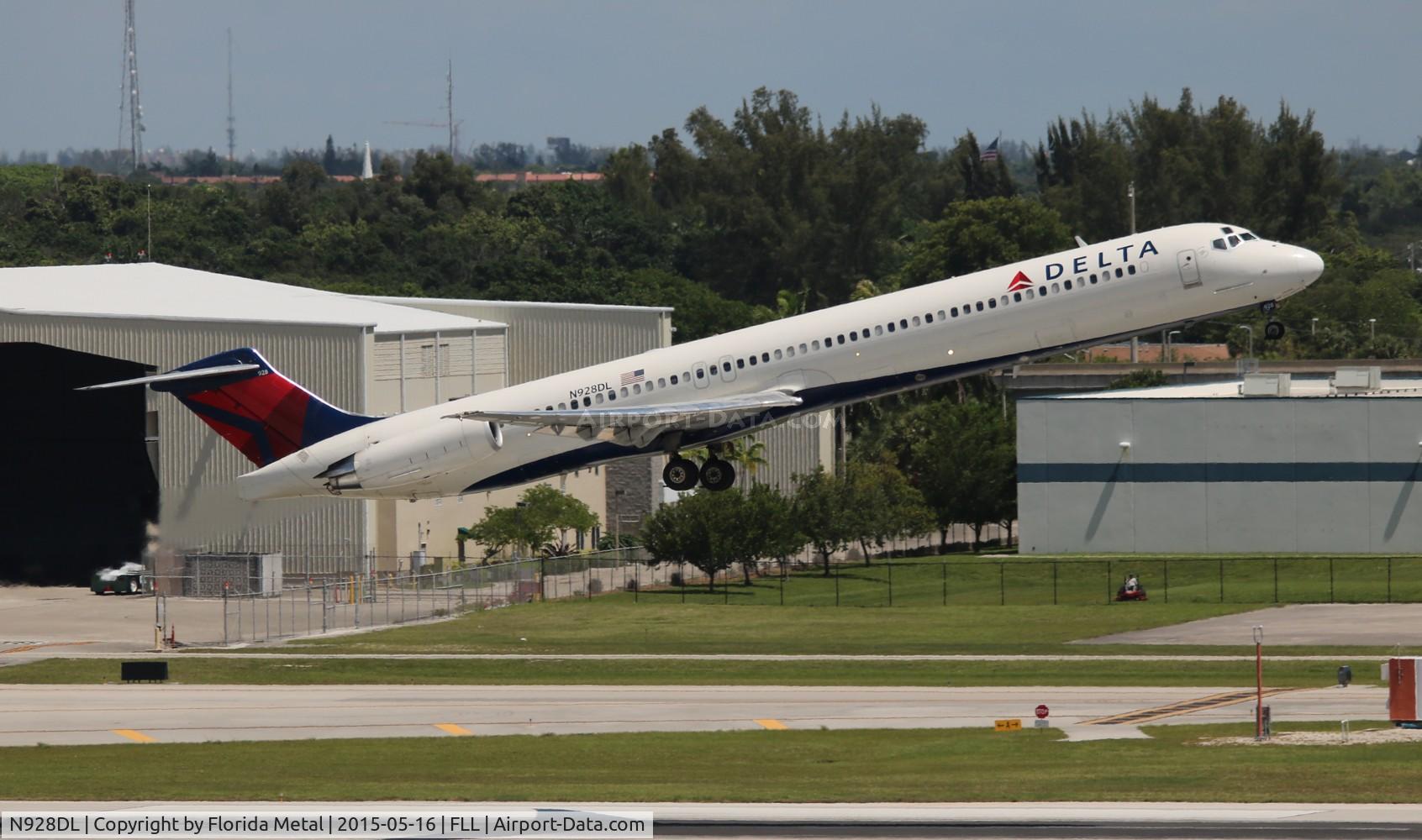 N928DL, 1988 McDonnell Douglas MD-88 C/N 49715, Delta