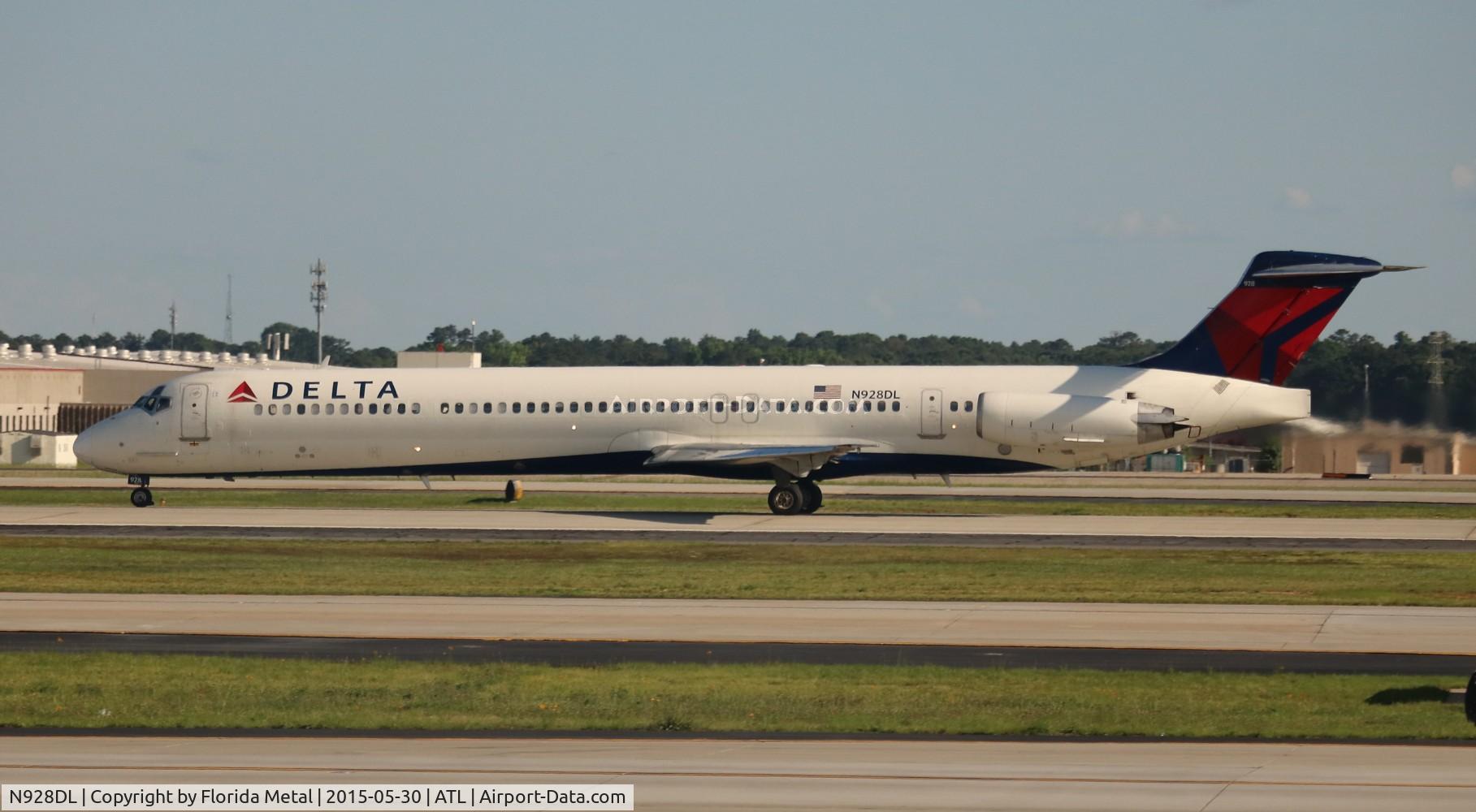 N928DL, 1988 McDonnell Douglas MD-88 C/N 49715, Delta