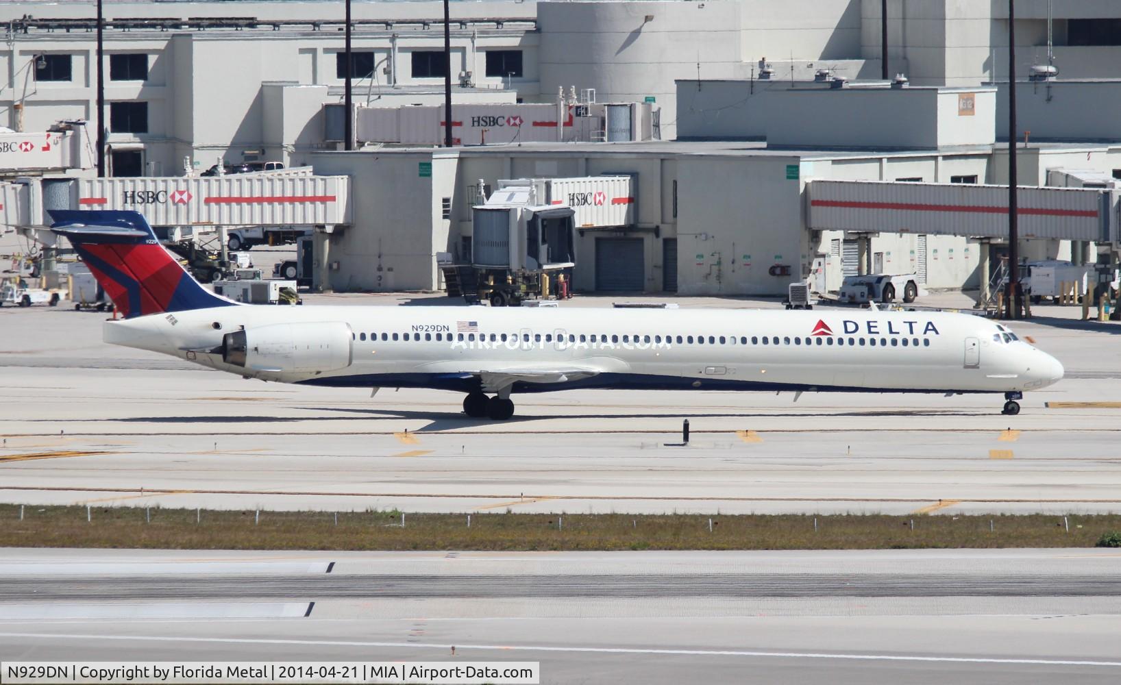 N929DN, 1996 McDonnell Douglas MD-90-30 C/N 53459, Delta