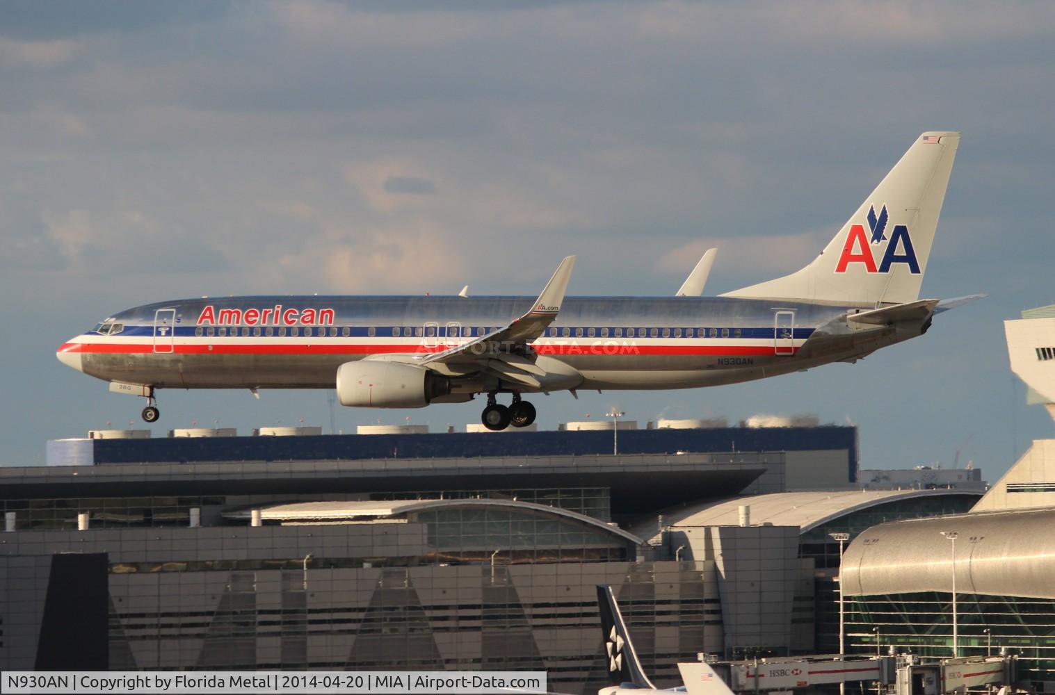 N930AN, 2000 Boeing 737-823 C/N 29529, American