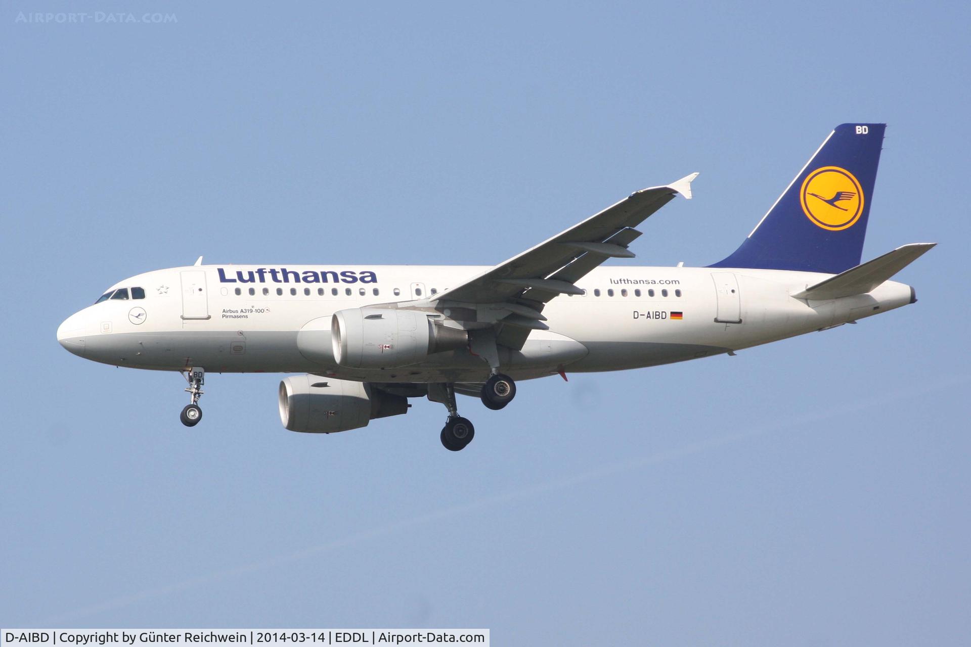 D-AIBD, 2010 Airbus A319-112 C/N 4455, Landing in Düsseldorf