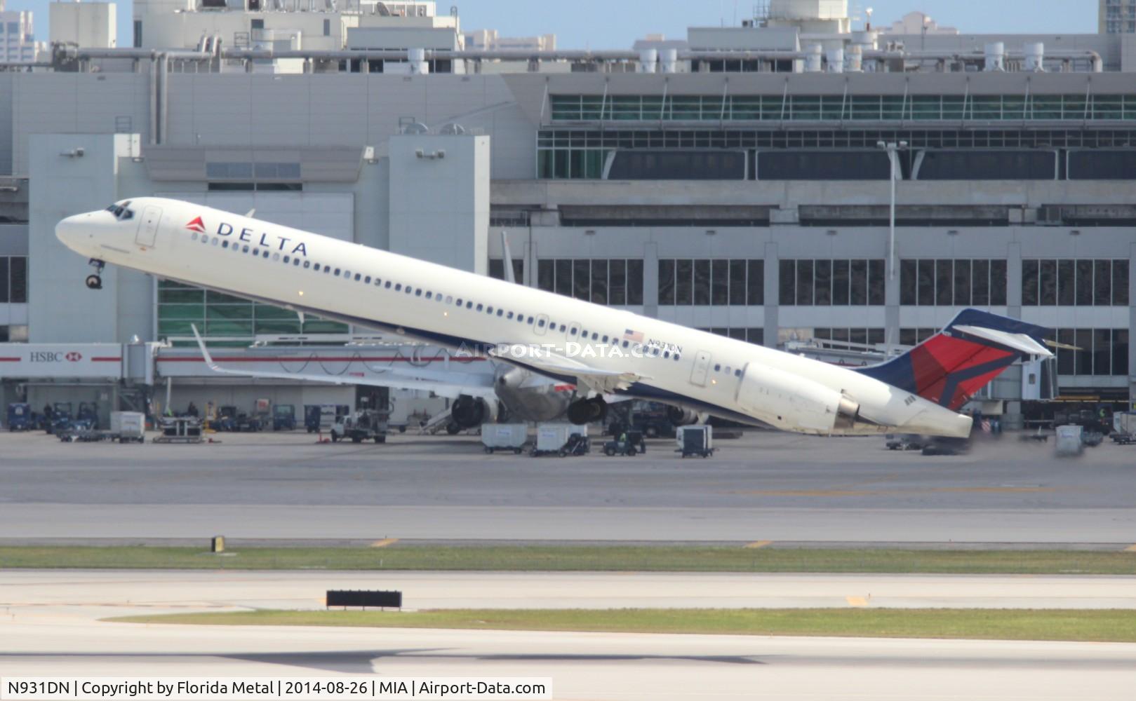 N931DN, 1997 McDonnell Douglas MD-90-30 C/N 53544, Delta