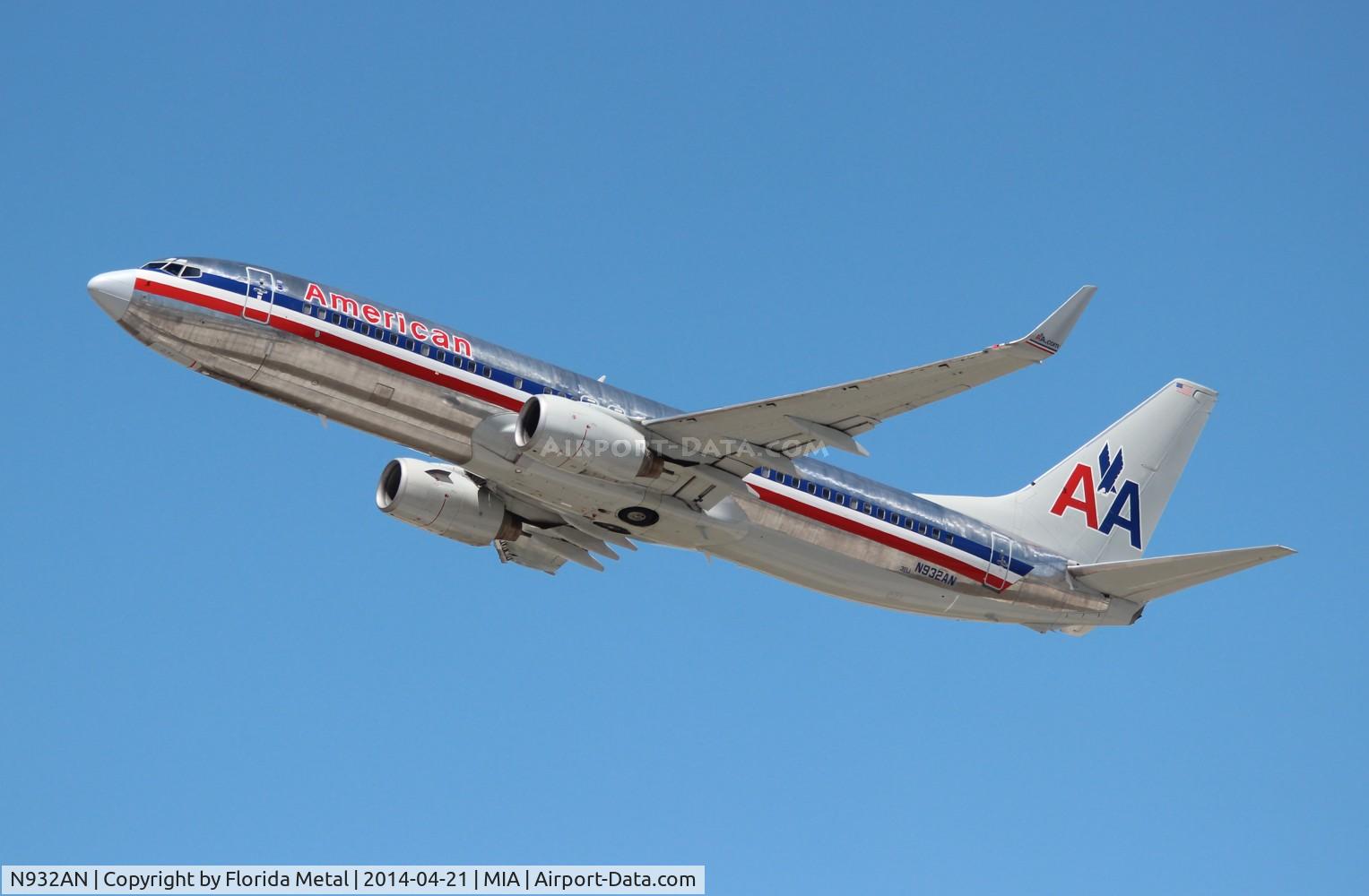 N932AN, 2000 Boeing 737-823 C/N 29530, American
