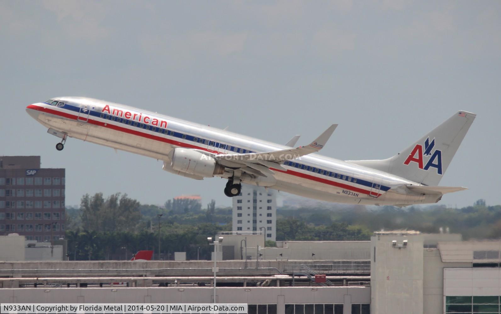 N933AN, 2000 Boeing 737-823 C/N 30080, American
