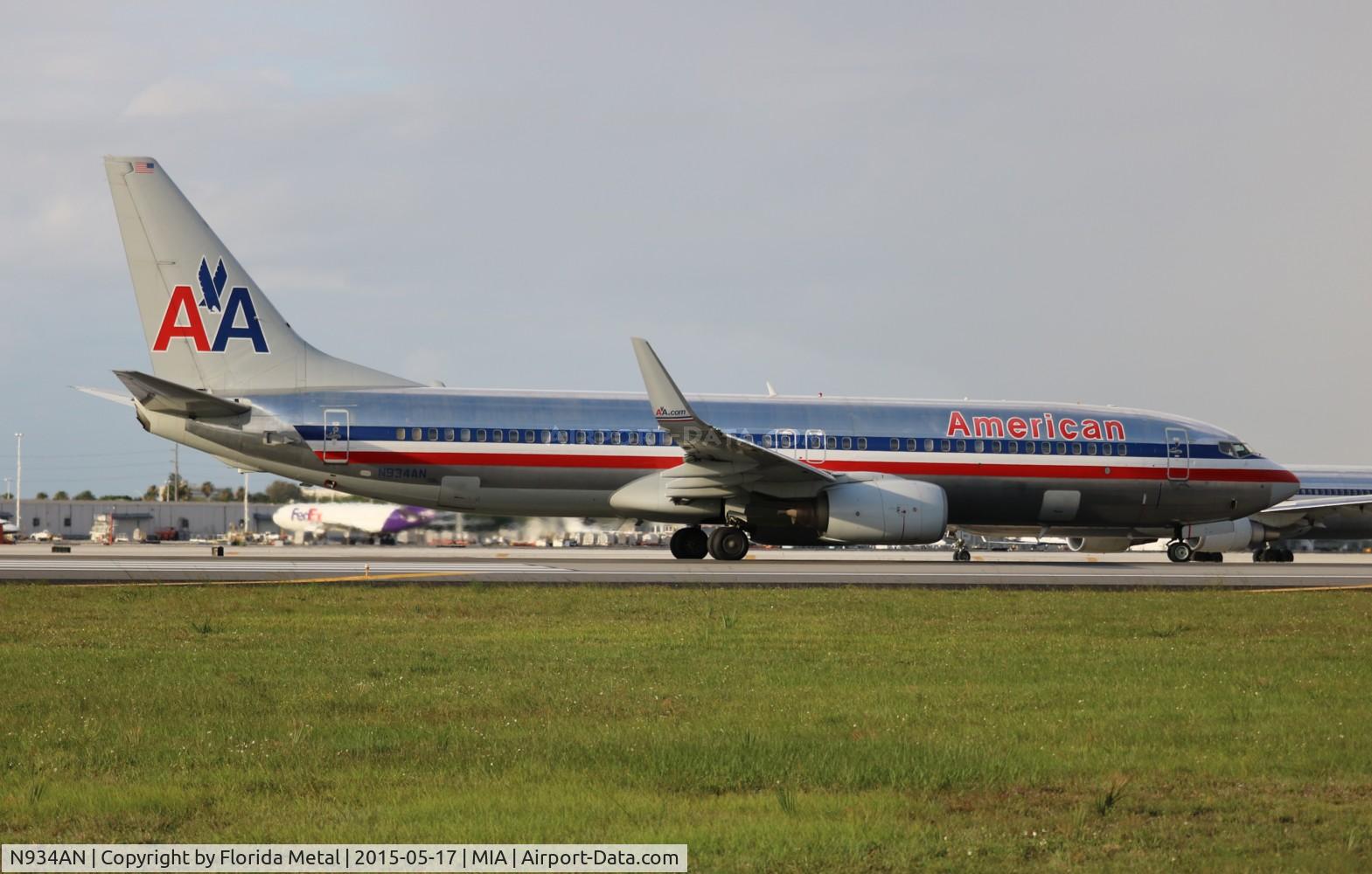 N934AN, 2000 Boeing 737-823 C/N 29531, American