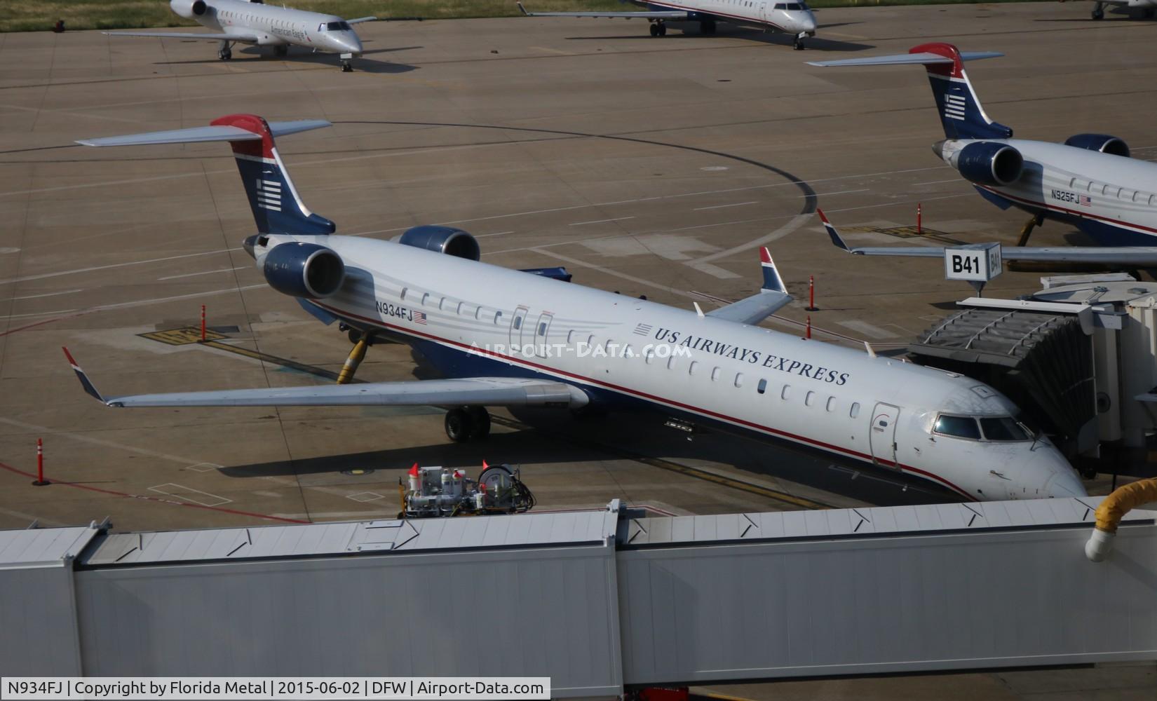 N934FJ, 2005 Bombardier CRJ-900ER (CL-600-2D24) C/N 15034, USAirways Express