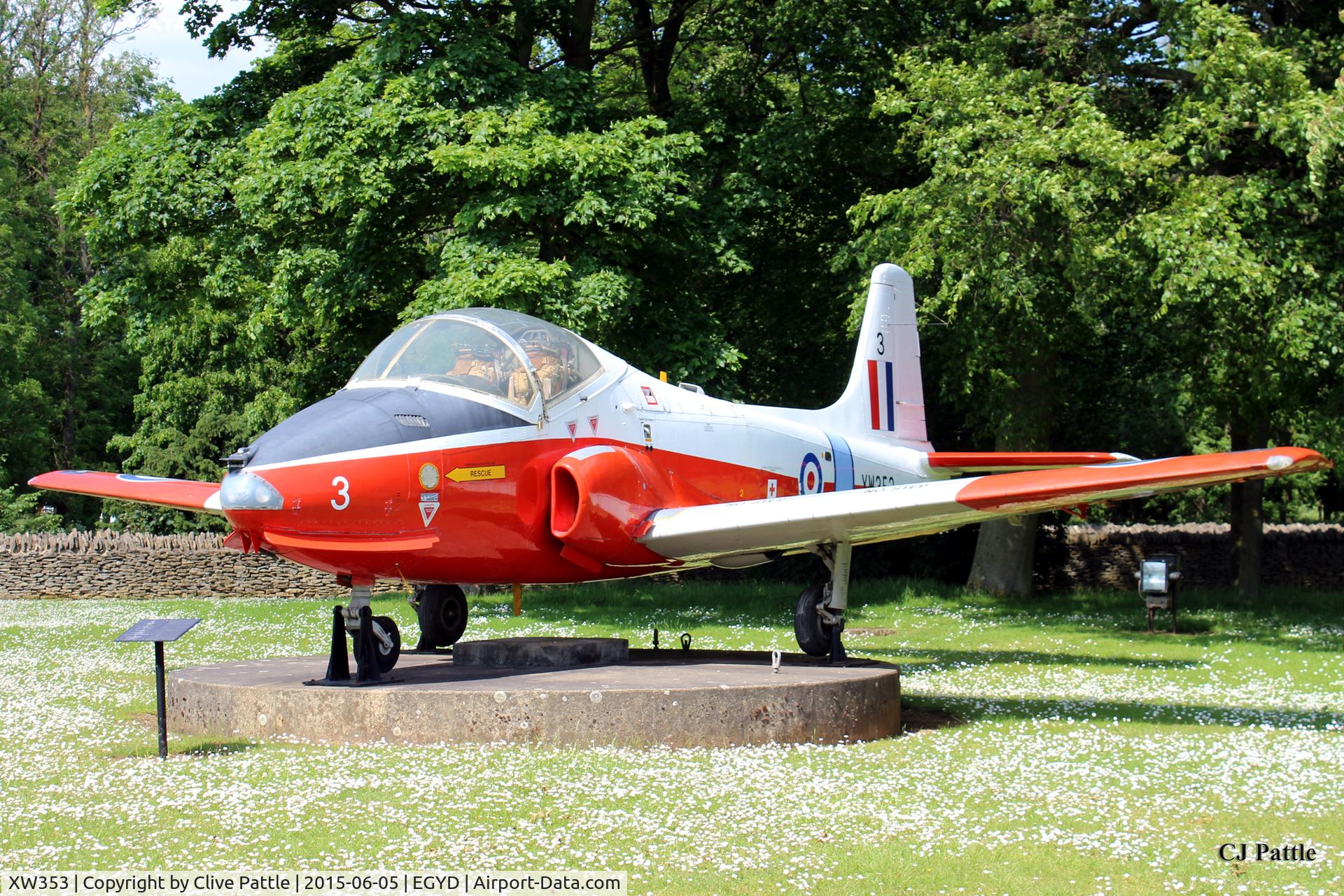 XW353, 1971 BAC 84 Jet Provost T.5A C/N EEP/JP/1003, On Gate Guard display duty at the Royal Air Force College at Cranwell, EGYD
