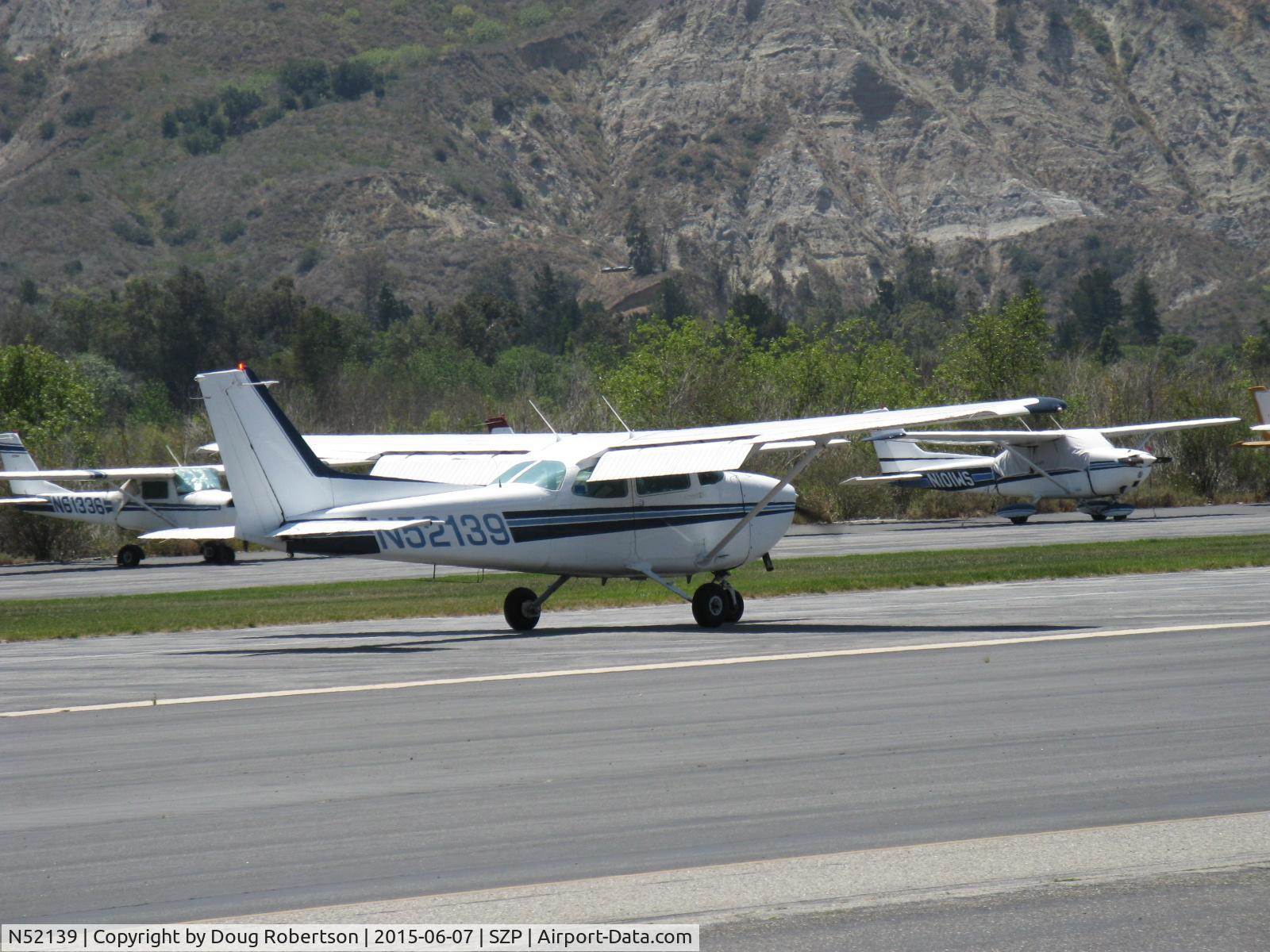 N52139, 1980 Cessna 172P C/N 17274421, 1980 Cessna 172P SKYHAWK, Lycoming O-320-D2J 160 Hp, landing roll Rwy 22