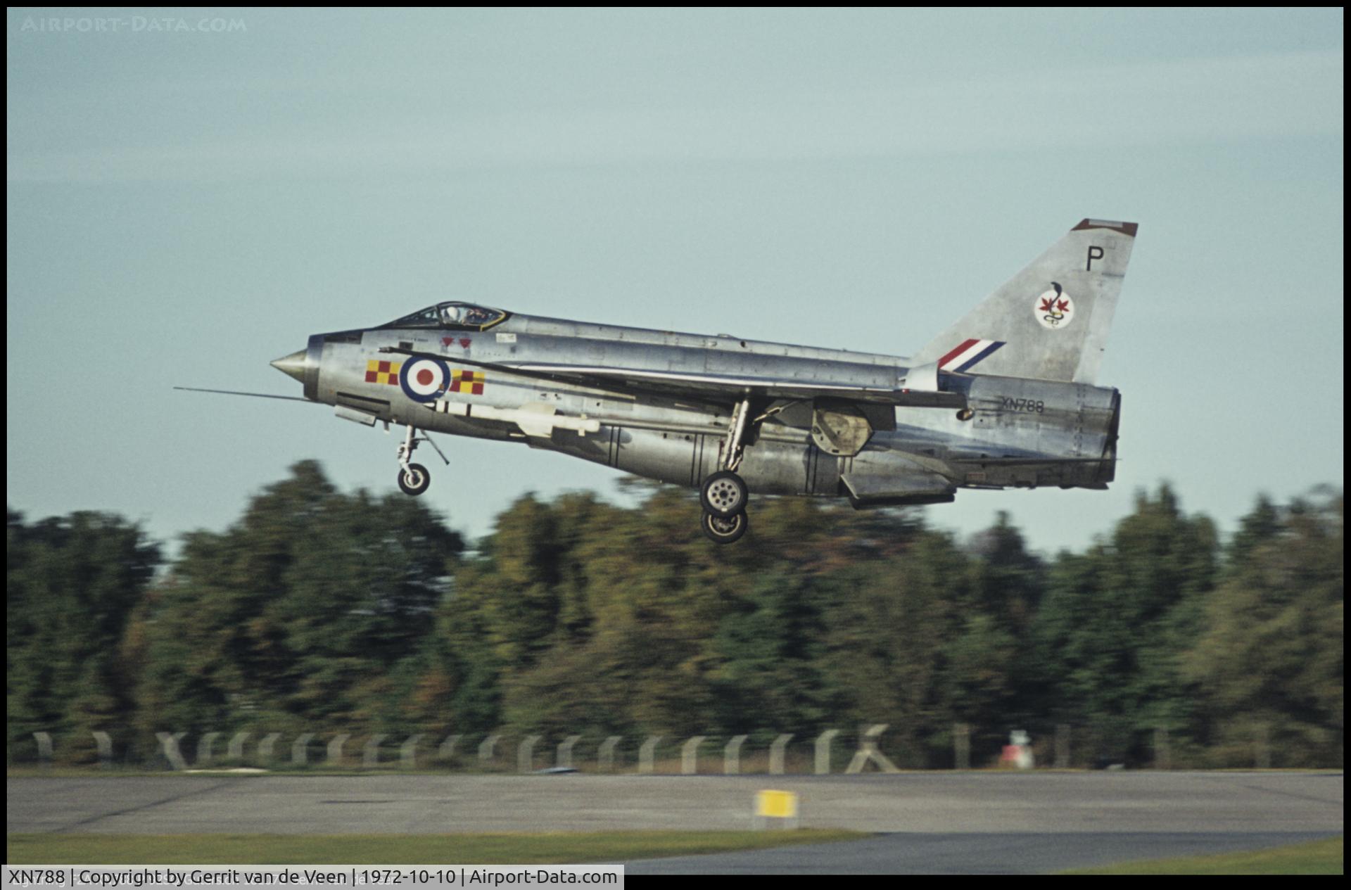 XN788, 1963 English Electric Lightning F.2 C/N 95141, P of 92SQ landing at Gutersloh Germany
