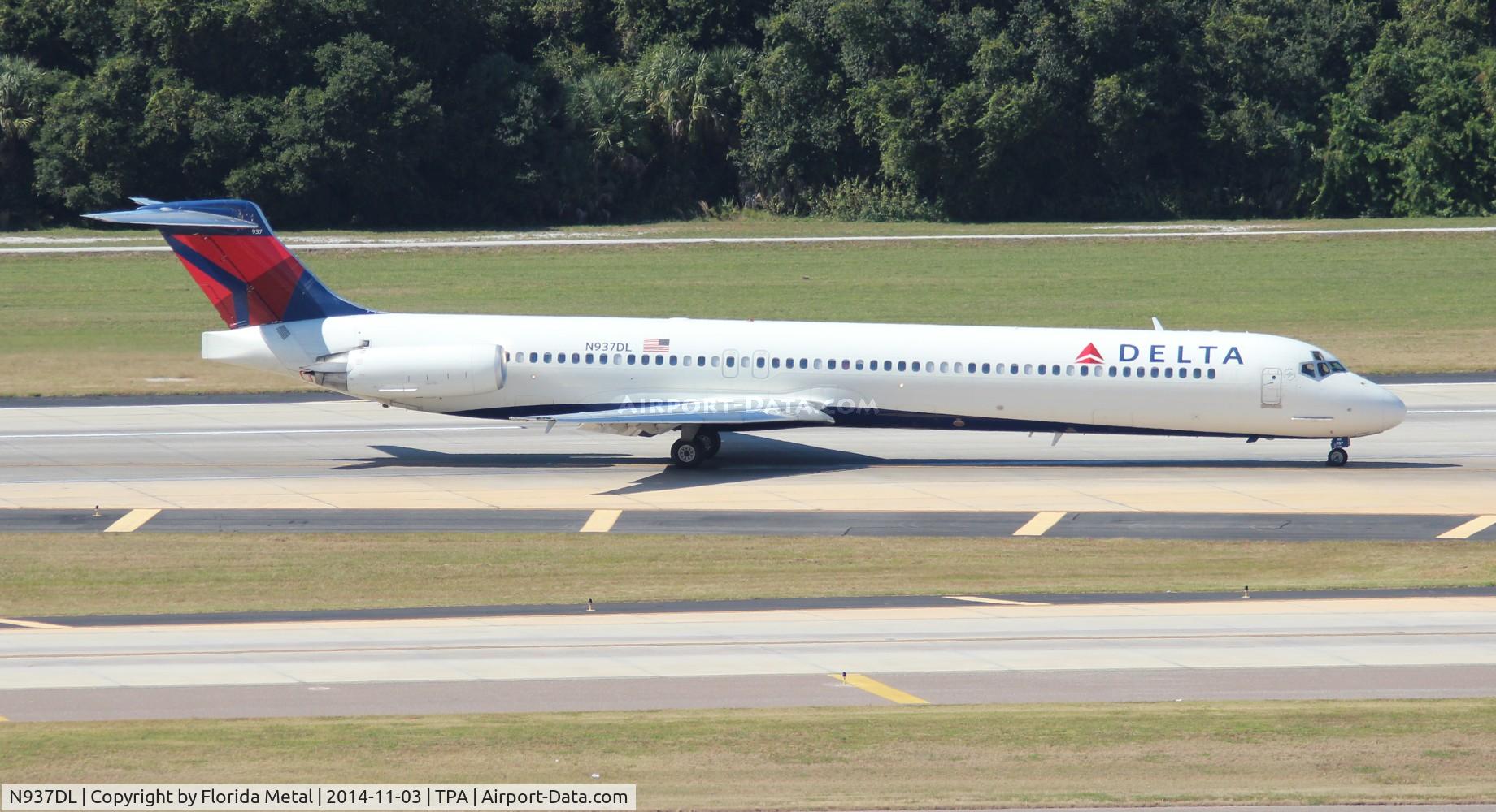 N937DL, 1989 McDonnell Douglas MD-88 C/N 49810, Delta MD-88