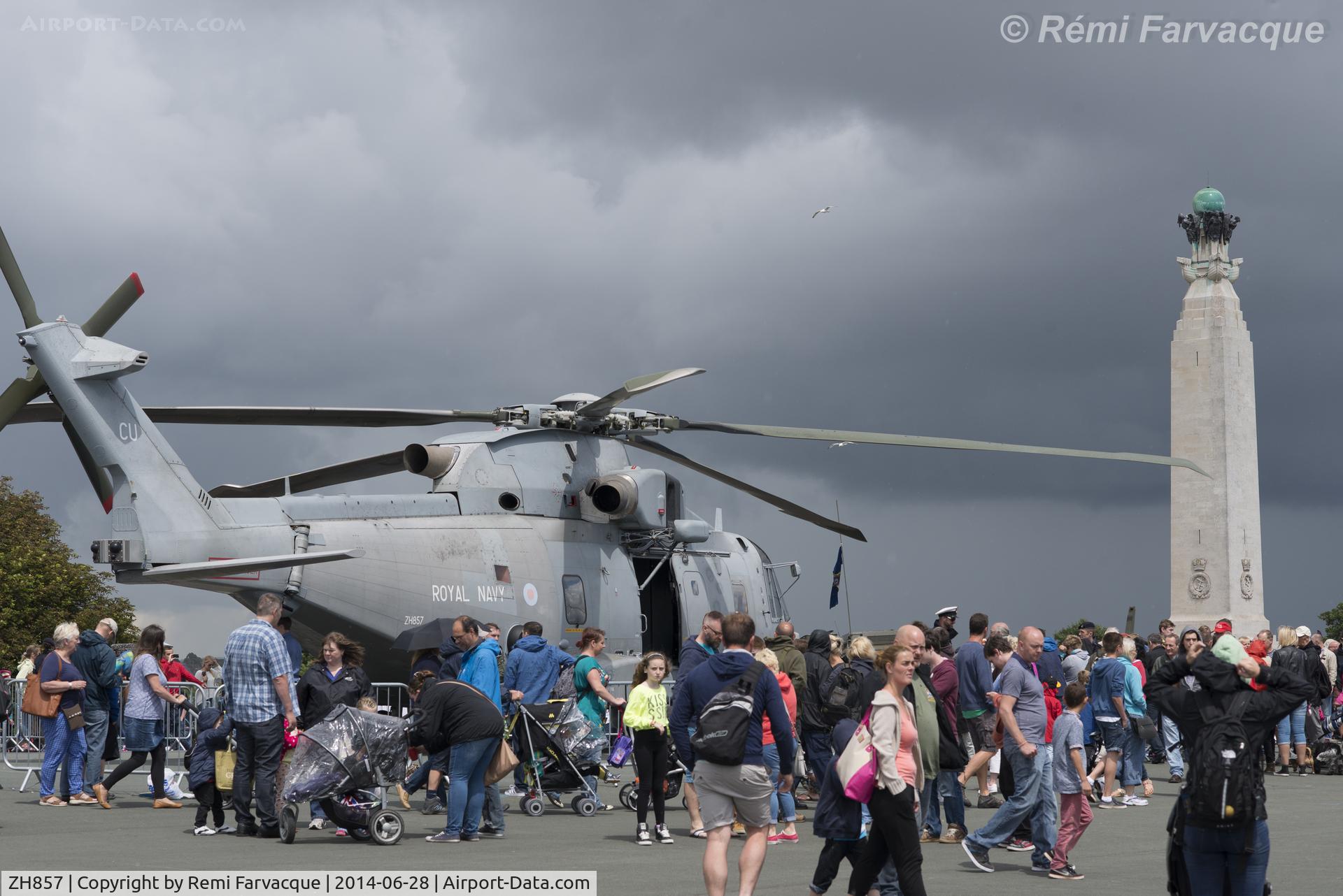 ZH857, 2001 AgustaWestland EH-101 Merlin HM.1 C/N 50151/RN37, Static display at Plymouth Hoe, UK military appreciation day.