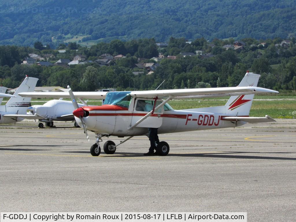 F-GDDJ, Reims F152 C/N 1864, Parked
