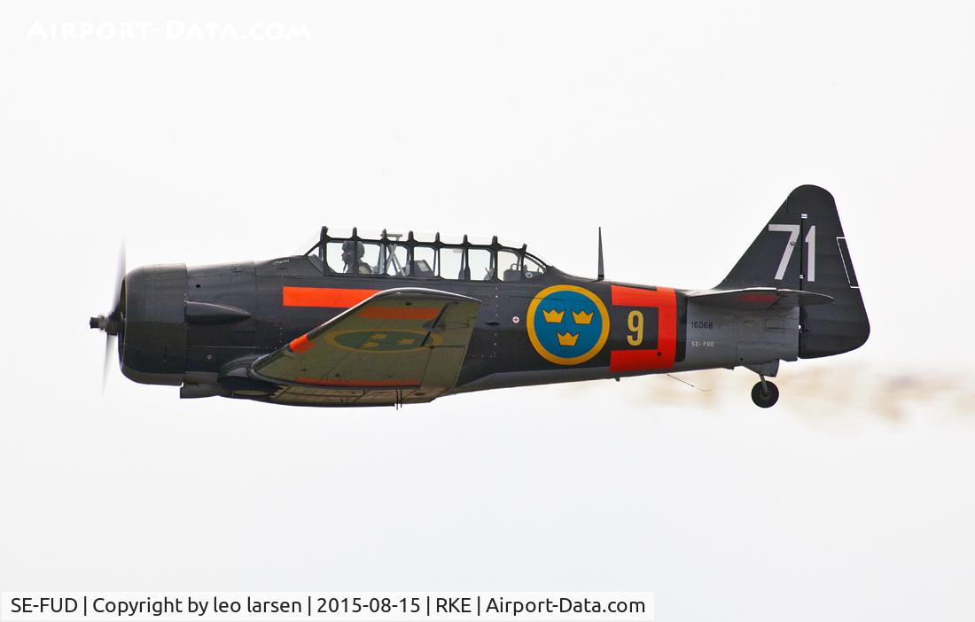 SE-FUD, 1942 Noorduyn AT-16 Harvard IIB C/N 14-486, Roskilde Air Show 15.8.15