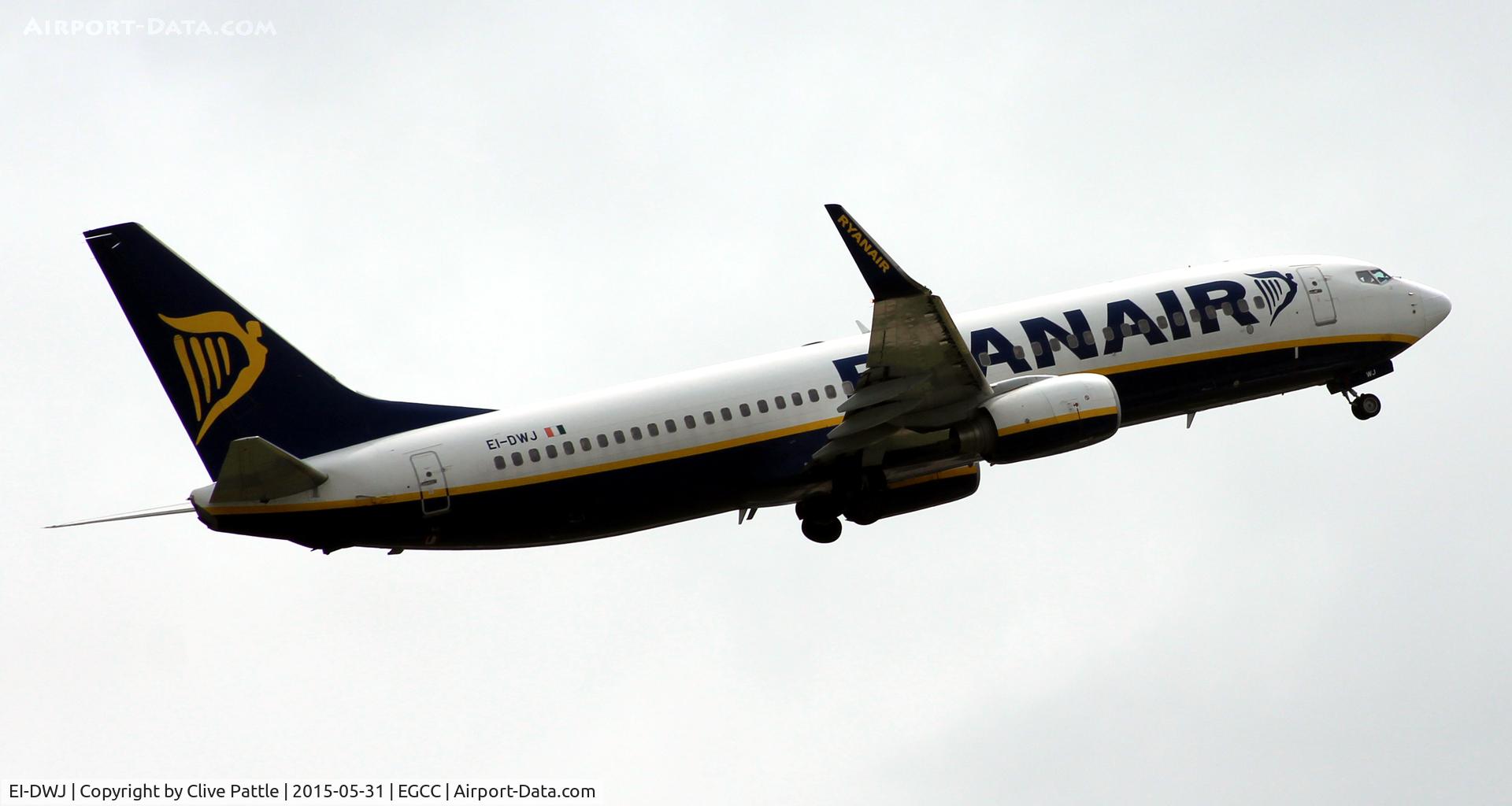 EI-DWJ, 2007 Boeing 737-8AS C/N 36077, Departing Manchester EGCC