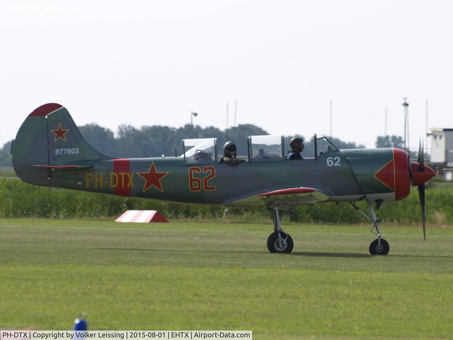 PH-DTX, 1987 Yakovlev Yak-52 C/N 877803, landing
