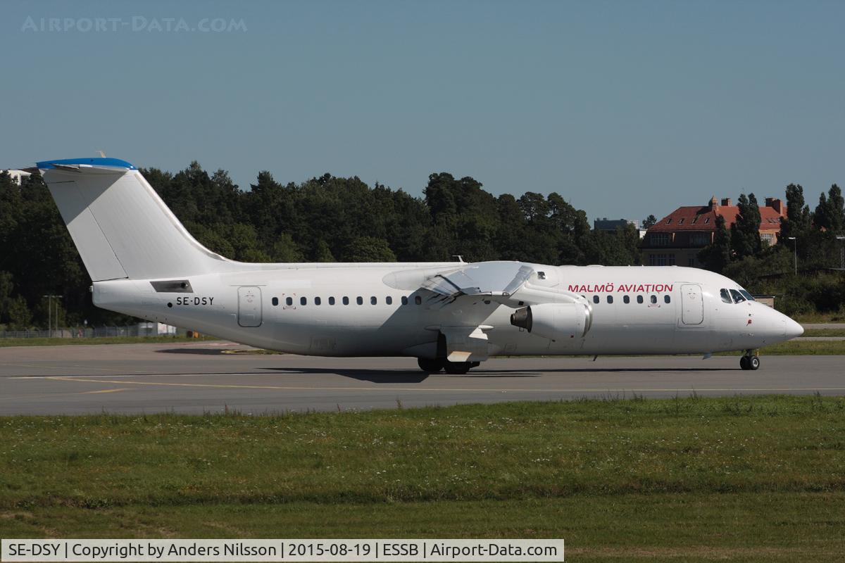 SE-DSY, 1995 British Aerospace Avro 146-RJ100 C/N E3263, Hybrid colours before new corporate identity.