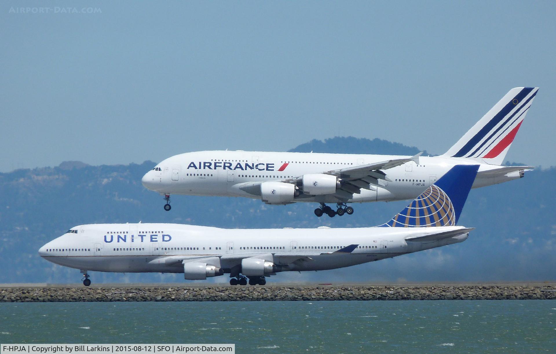 F-HPJA, 2010 Airbus A380-861 C/N 033, A very different photo of F-HPJA landing at San Francisco.