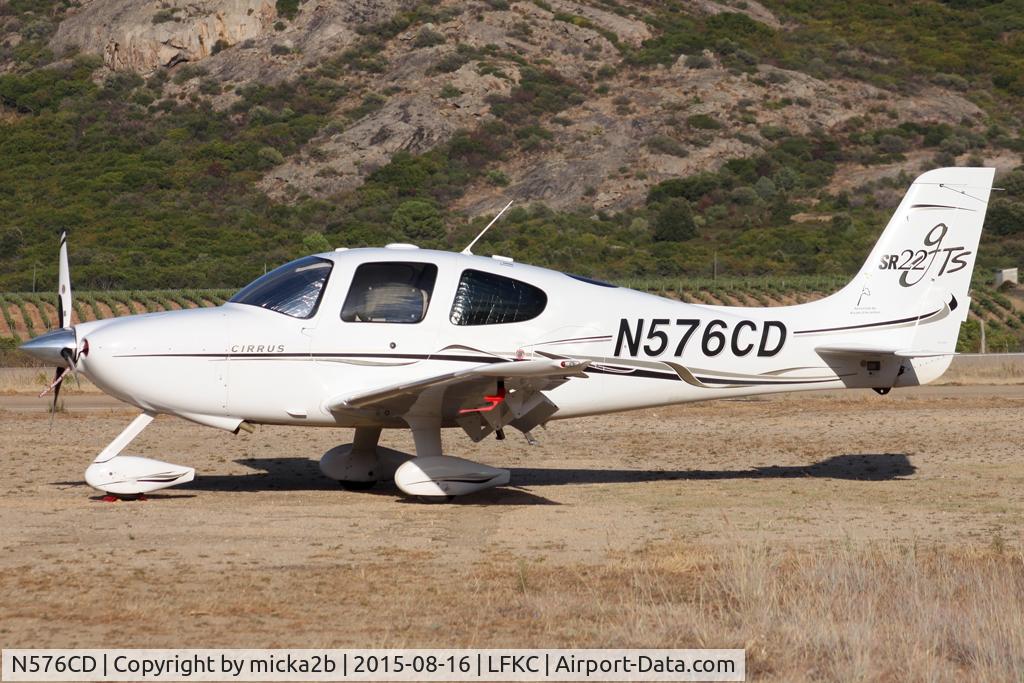N576CD, 2005 Cirrus SR22 GTS C/N 1665, Parked