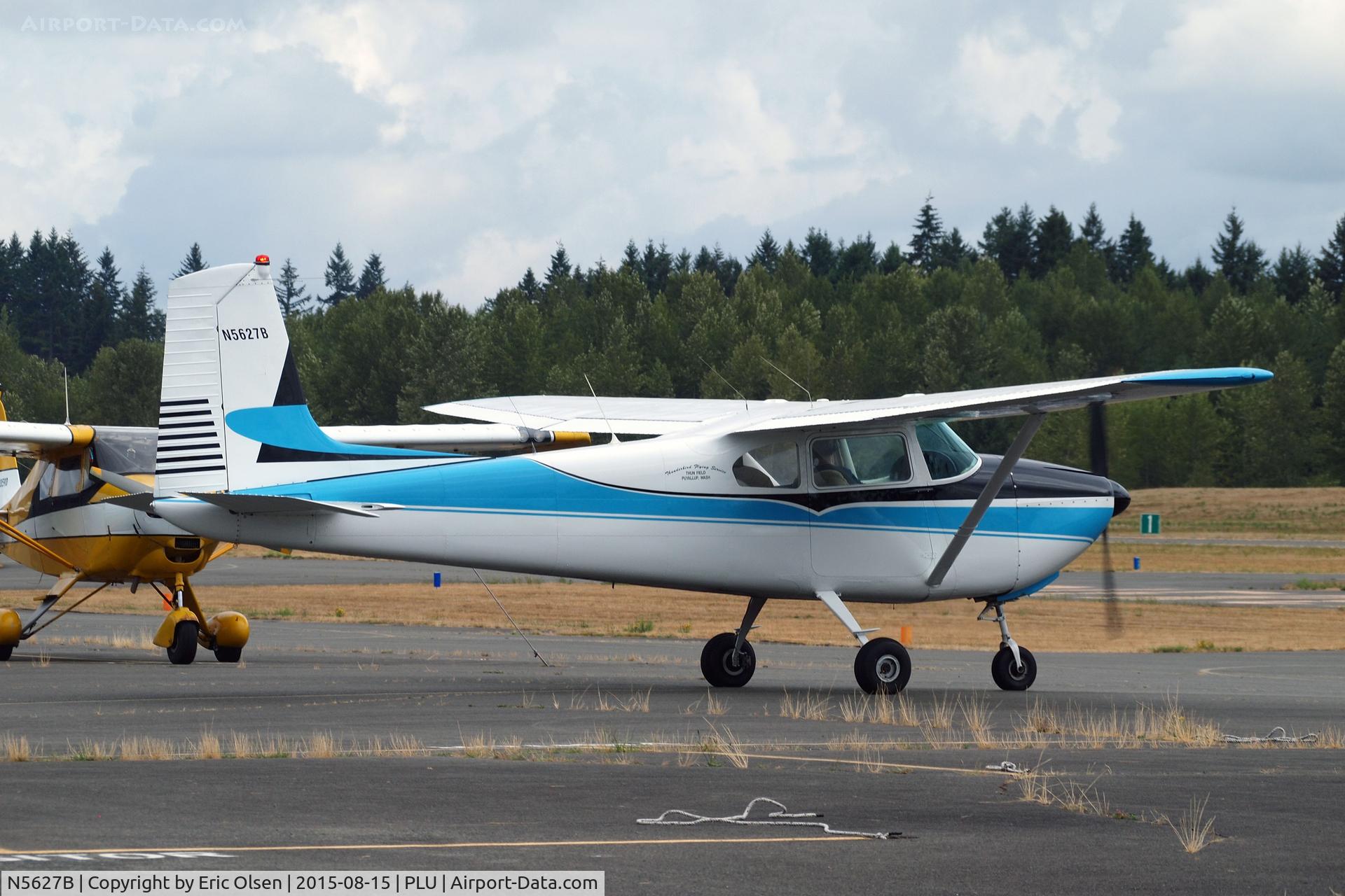N5627B, 1956 Cessna 182 Skylane C/N 33627, Cessna 182 taxing out for a flight.