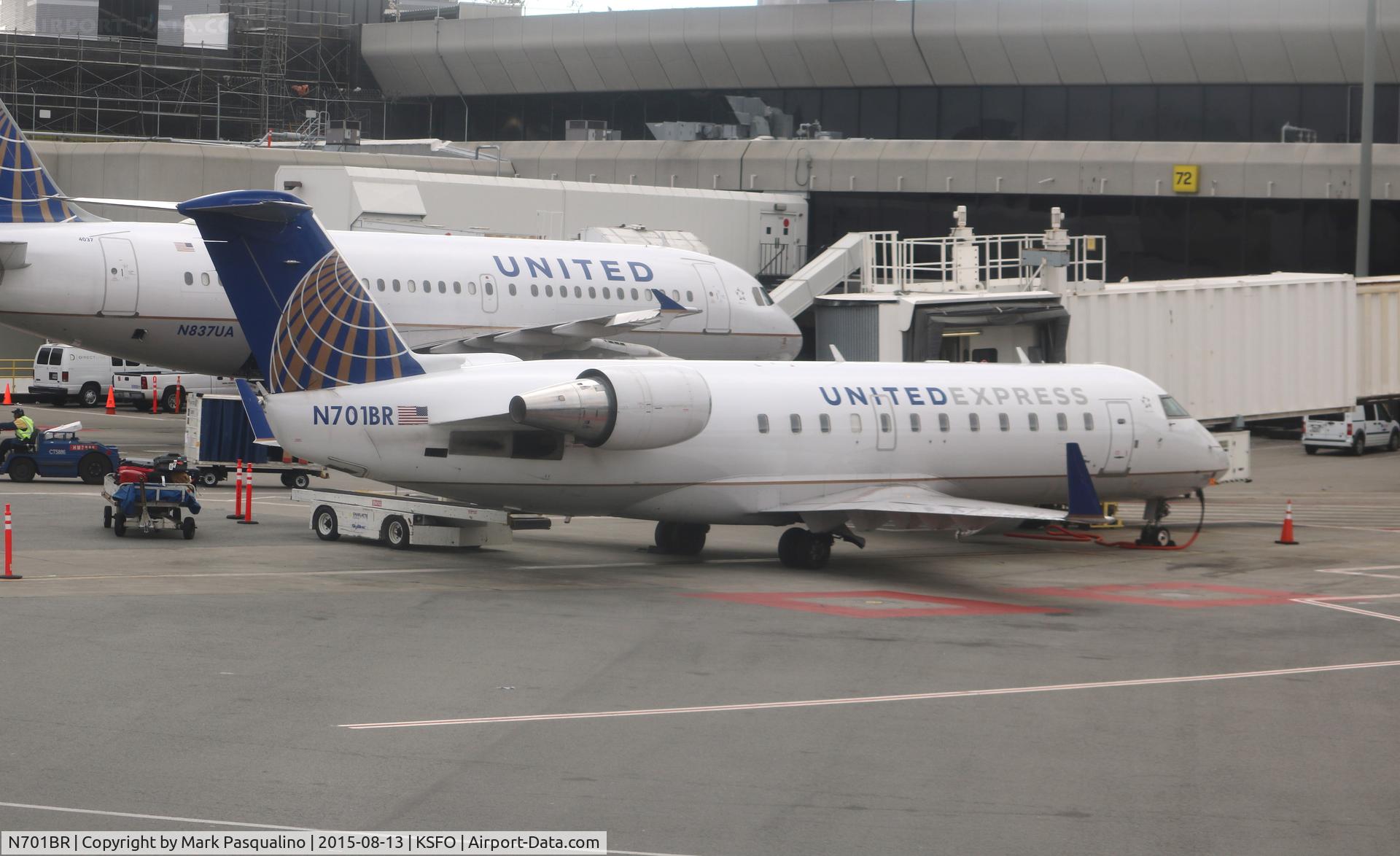 N701BR, 2000 Bombardier CRJ-200ER (CL-600-2B19) C/N 7448, CL-600-2B19