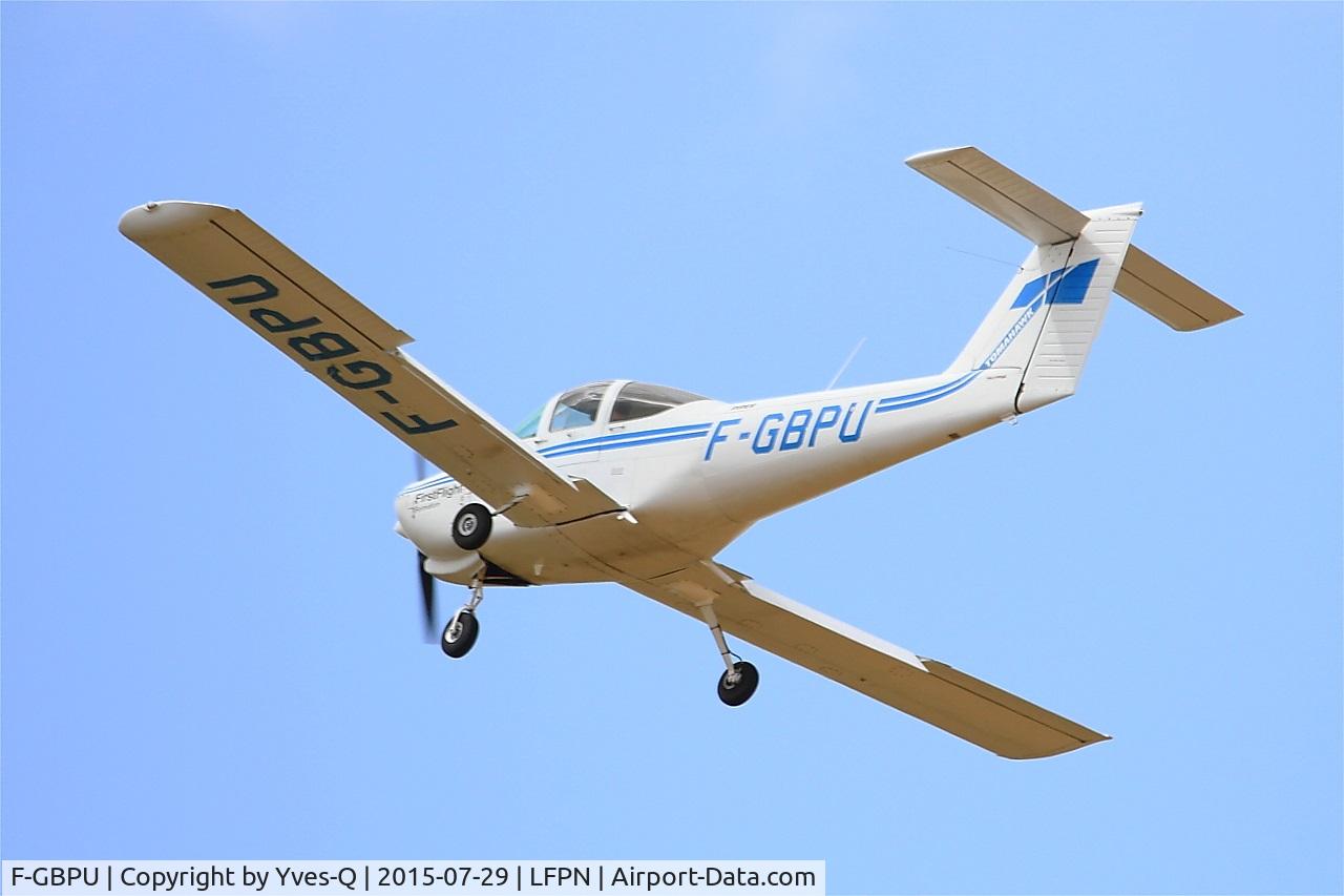 F-GBPU, Piper PA-38-112 Tomahawk Tomahawk C/N 3879A1105, Piper PA-38-112 Tomahawk, On final rwy 25L, Toussus-Le-Noble airport (LFPN-TNF)