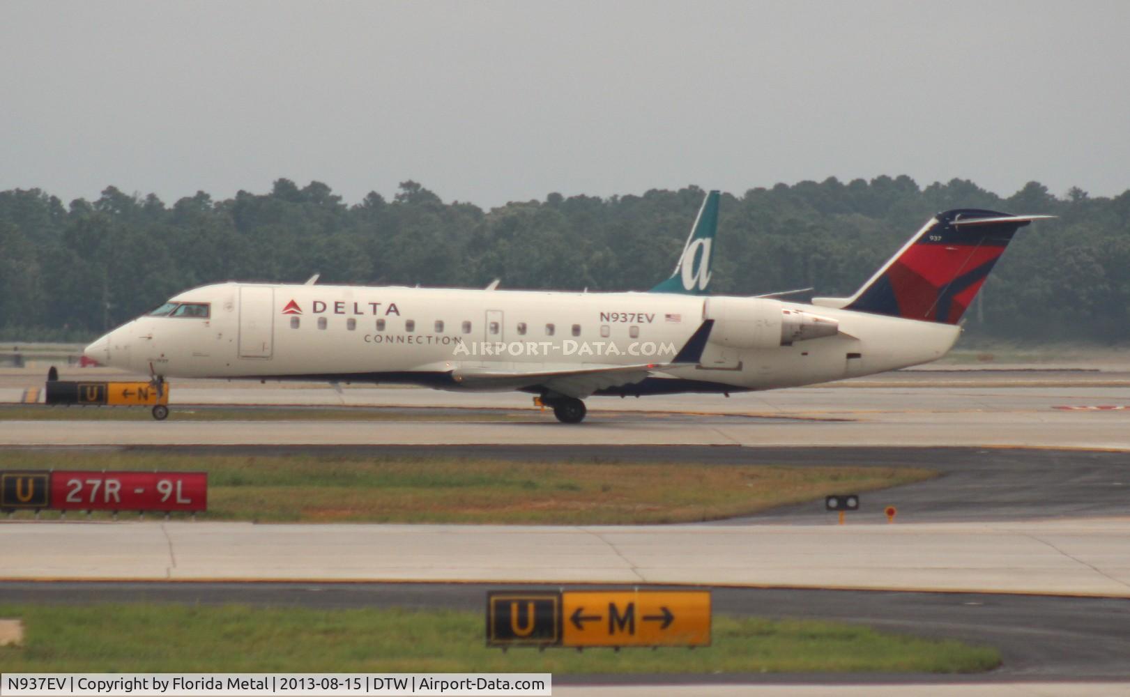 N937EV, 2005 Bombardier CRJ-200ER (CL-600-2B19) C/N 8042, Delta Connection