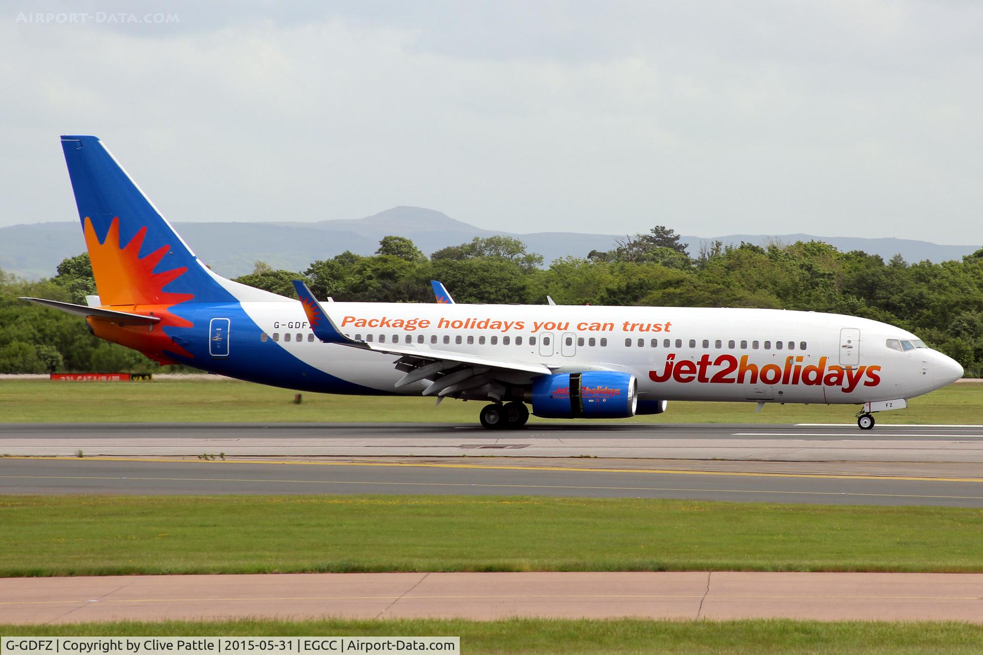 G-GDFZ, 2001 Boeing 737-86Q C/N 30276, Taxy at EGCC