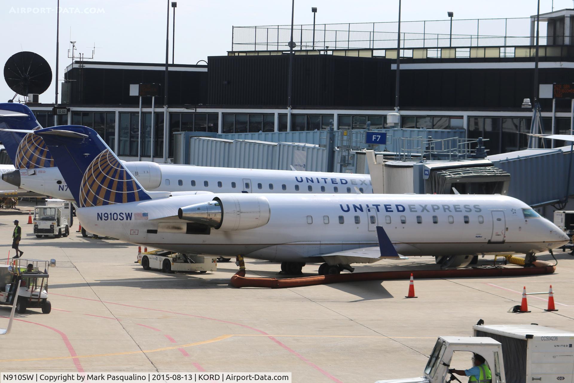 N910SW, 2001 Bombardier CRJ-200LR (CL-600-2B19) C/N 7566, CL-600-2B19
