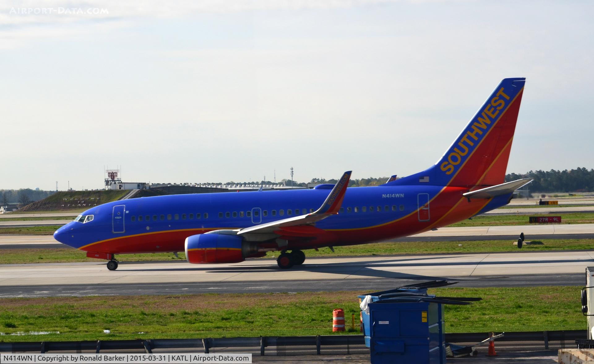 N414WN, 2001 Boeing 737-7H4 C/N 29820, Taxi Atlanta