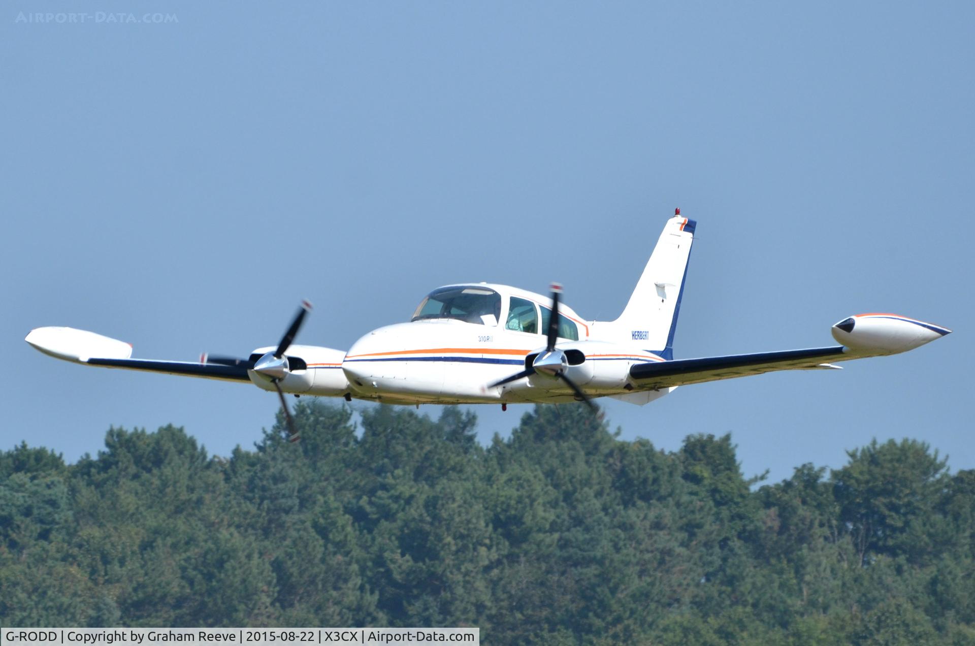G-RODD, 1976 Cessna 310R C/N 310R-0544, Departing from Northrepps.