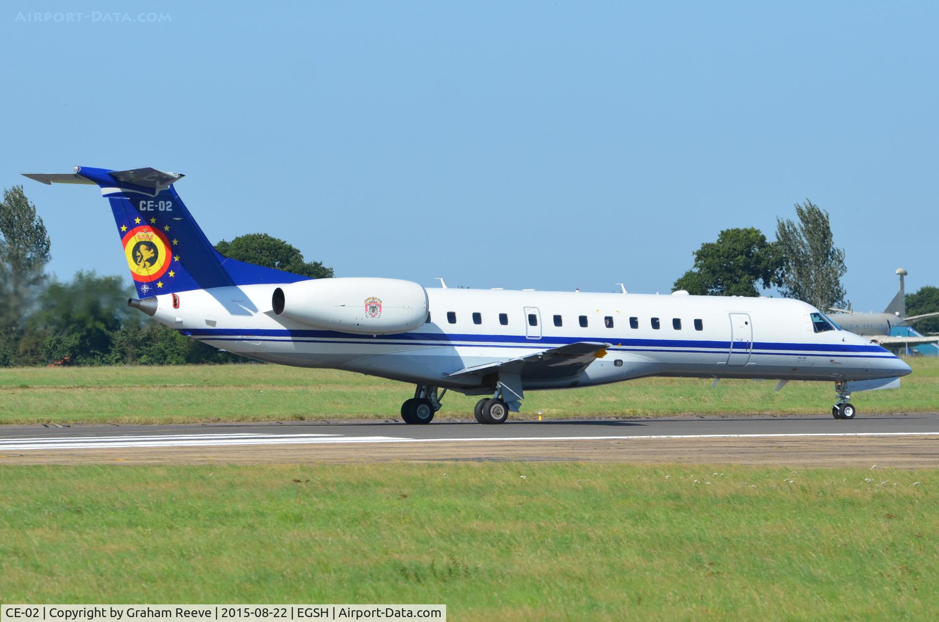 CE-02, 2001 Embraer ERJ-135LR (EMB-135LR) C/N 145480, About to take off on runway 