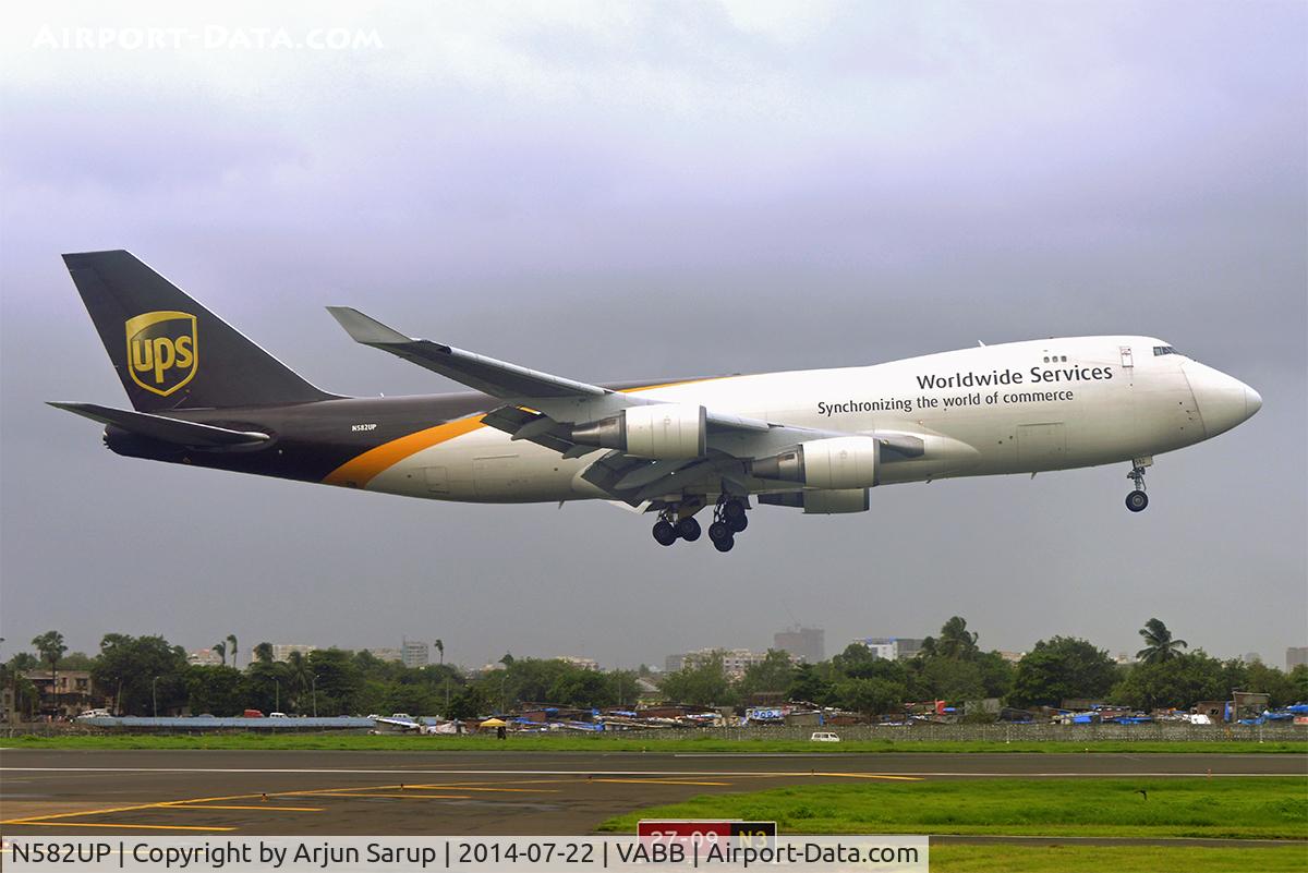 N582UP, 1997 Boeing 747-4R7F/SCD C/N 29053, Landing at CSIA.
