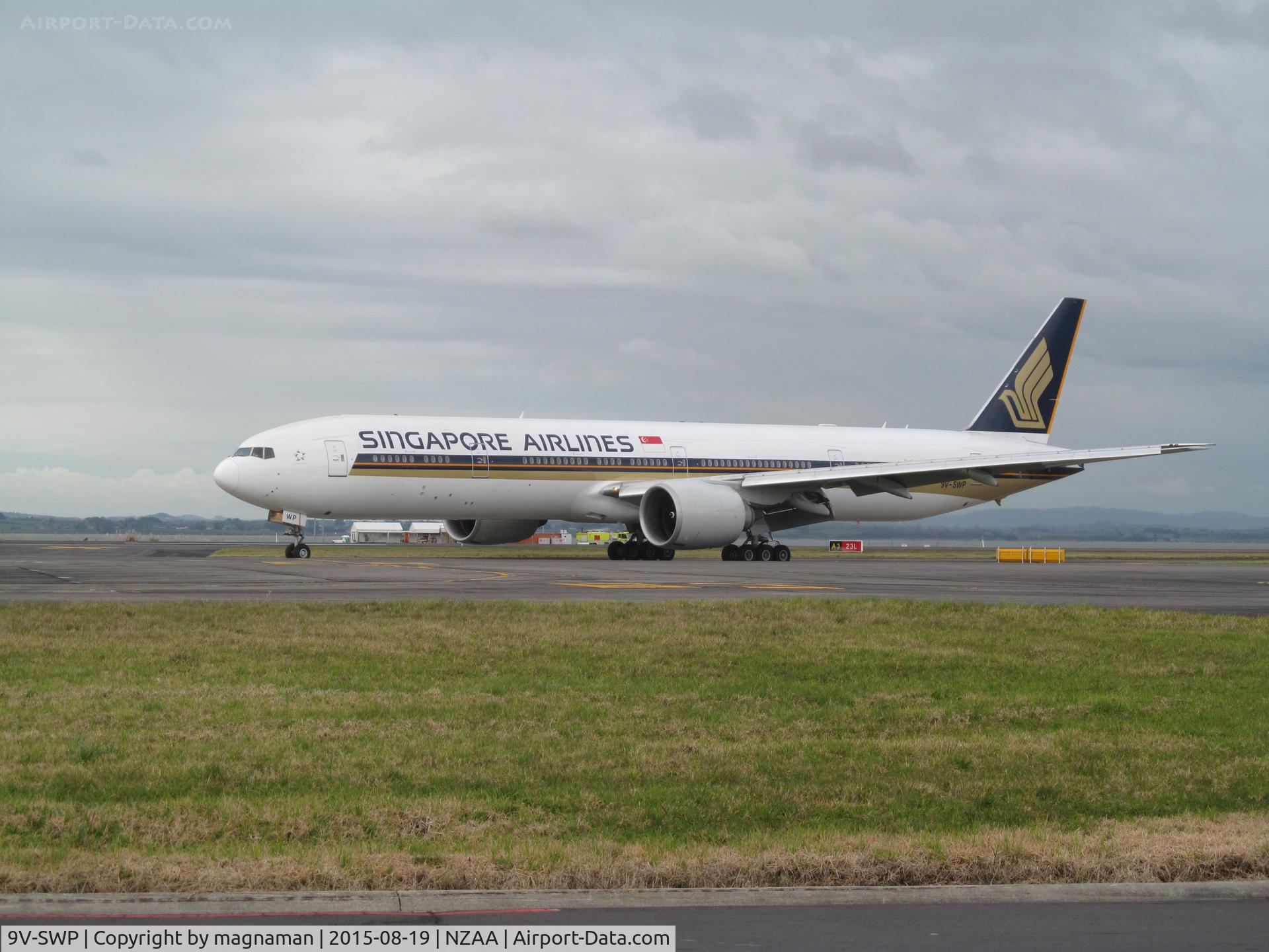 9V-SWP, 2008 Boeing 777-312/ER C/N 34581, just landed at AKL