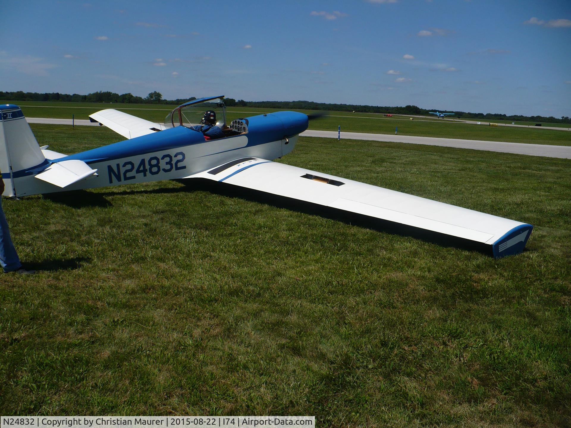 N24832, 1972 Miller WM-2 C/N 002, A Miller Glider at Merfi 2015