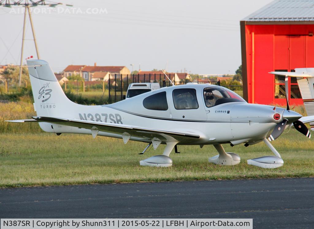N387SR, 2007 Cirrus SR22 G3 GTS Turbo C/N 2874, Parked on the grass