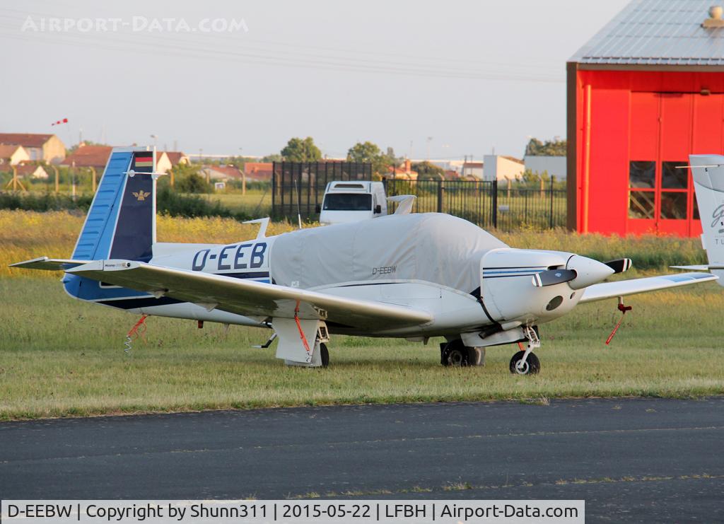 D-EEBW, 1978 Mooney M.20J C/N 24-0424, Parked on the grass...