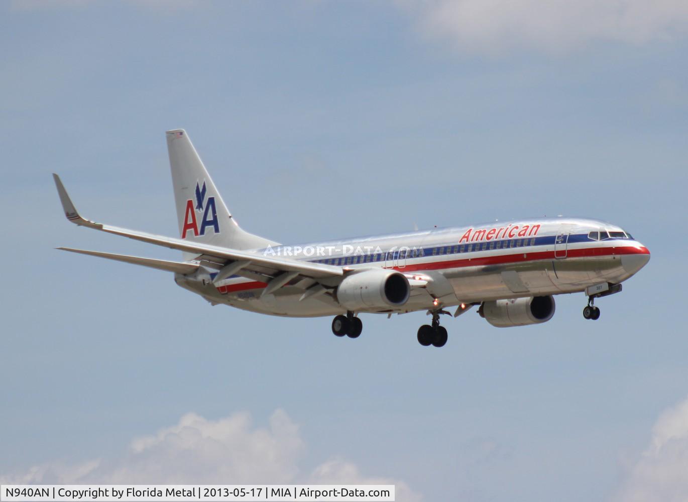 N940AN, 2000 Boeing 737-823 C/N 30598, American