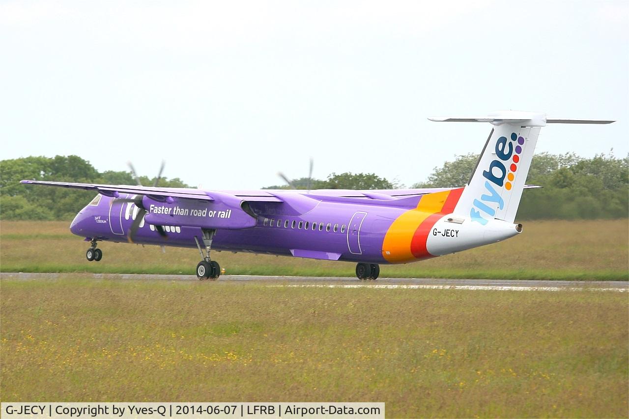 G-JECY, 2007 De Havilland Canada DHC-8-402Q Dash 8 C/N 4157, De Havilland Canada DHC-8-402Q Dash 8, Take off rwy 25L, Brest-Bretagne Airport (LFRB-BES)